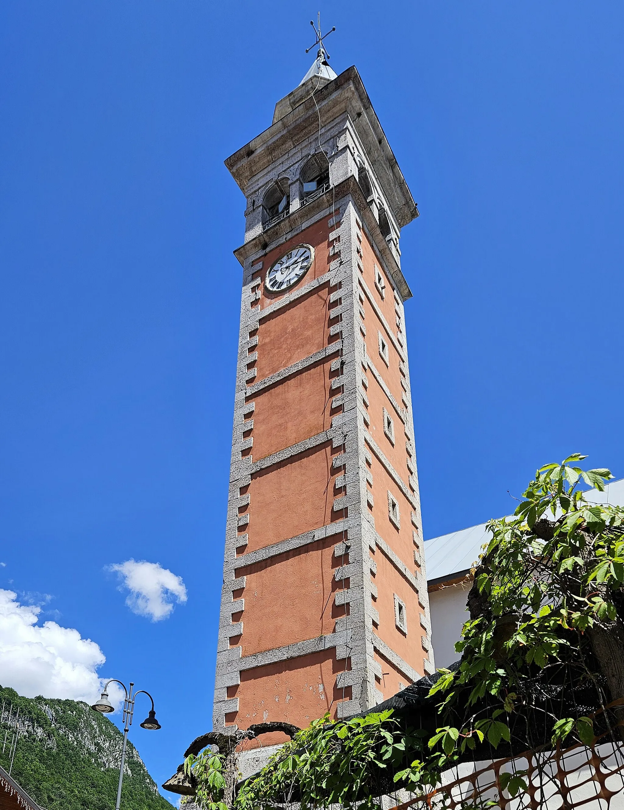 Photo showing: Il campanile di Claut, in provincia di Pordenone e diocesi di Concordia-Pordenone