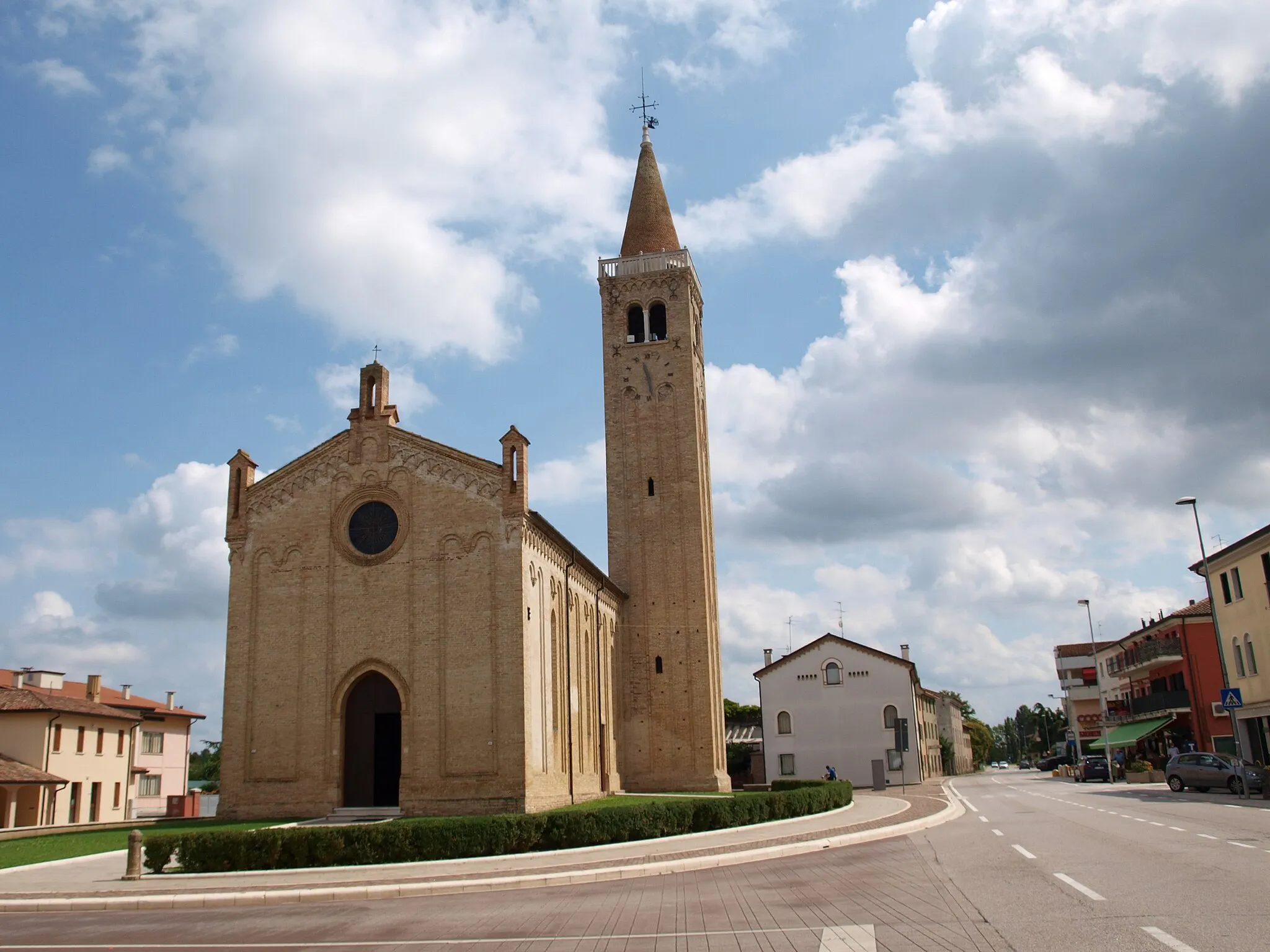 Photo showing: The chiesa di Sant'Antonio Abate (church of Saint Anthony the Great) in Pravisdomini, in Northeast Italy.