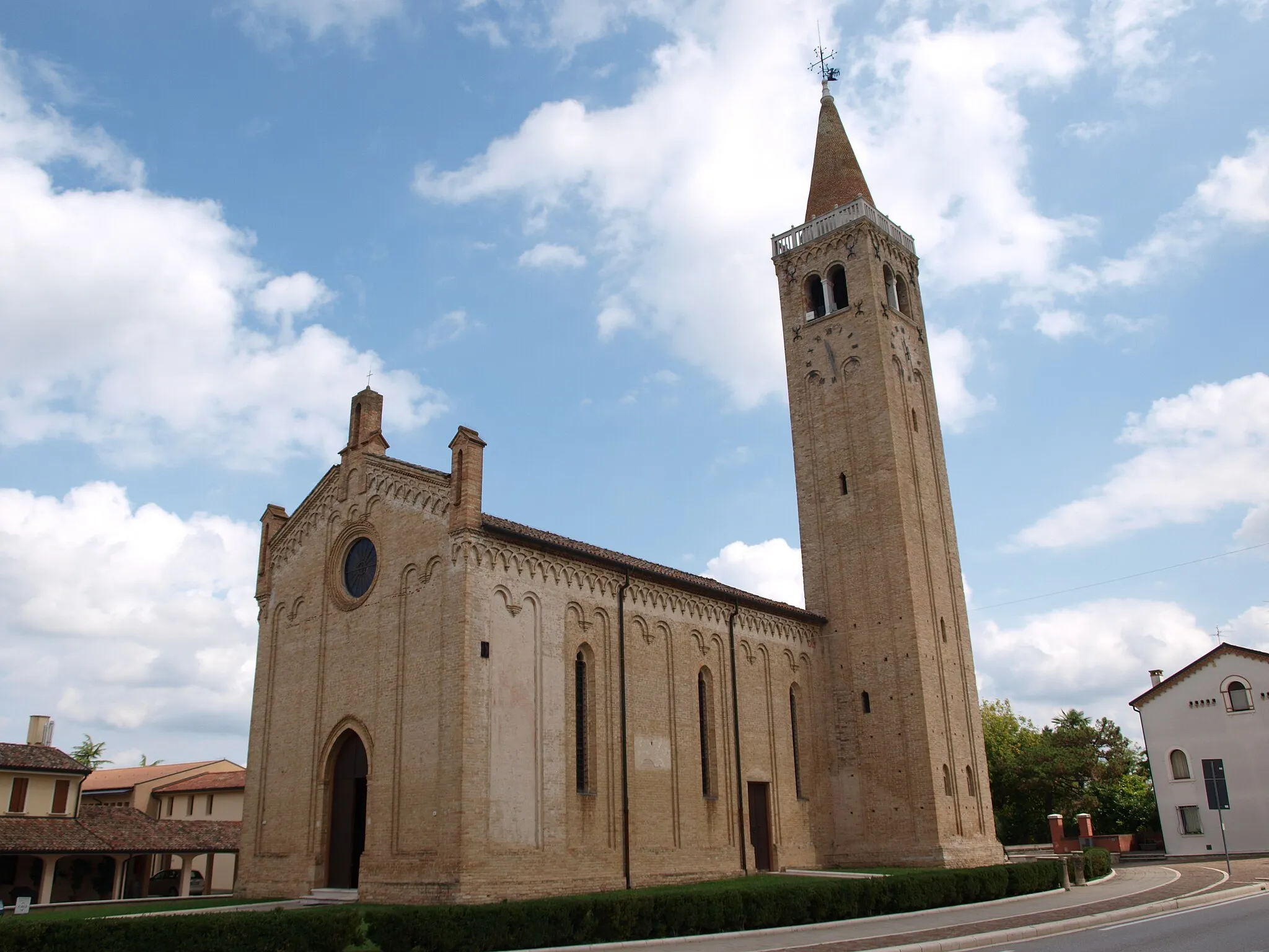 Photo showing: The chiesa di Sant'Antonio Abate (church of Saint Anthony the Great) in Pravisdomini, in Northeast Italy.