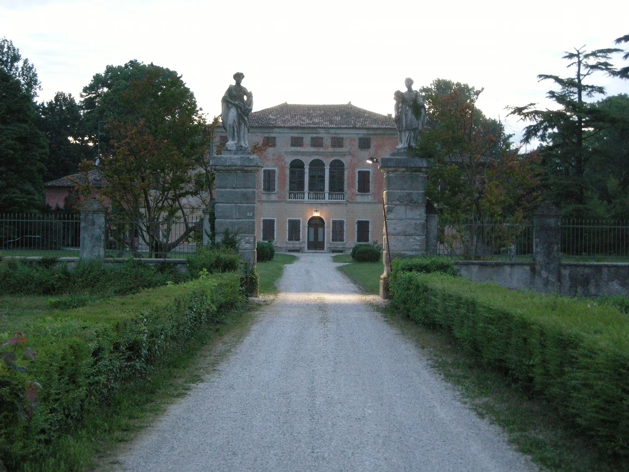 Photo showing: Villa manin-kechler