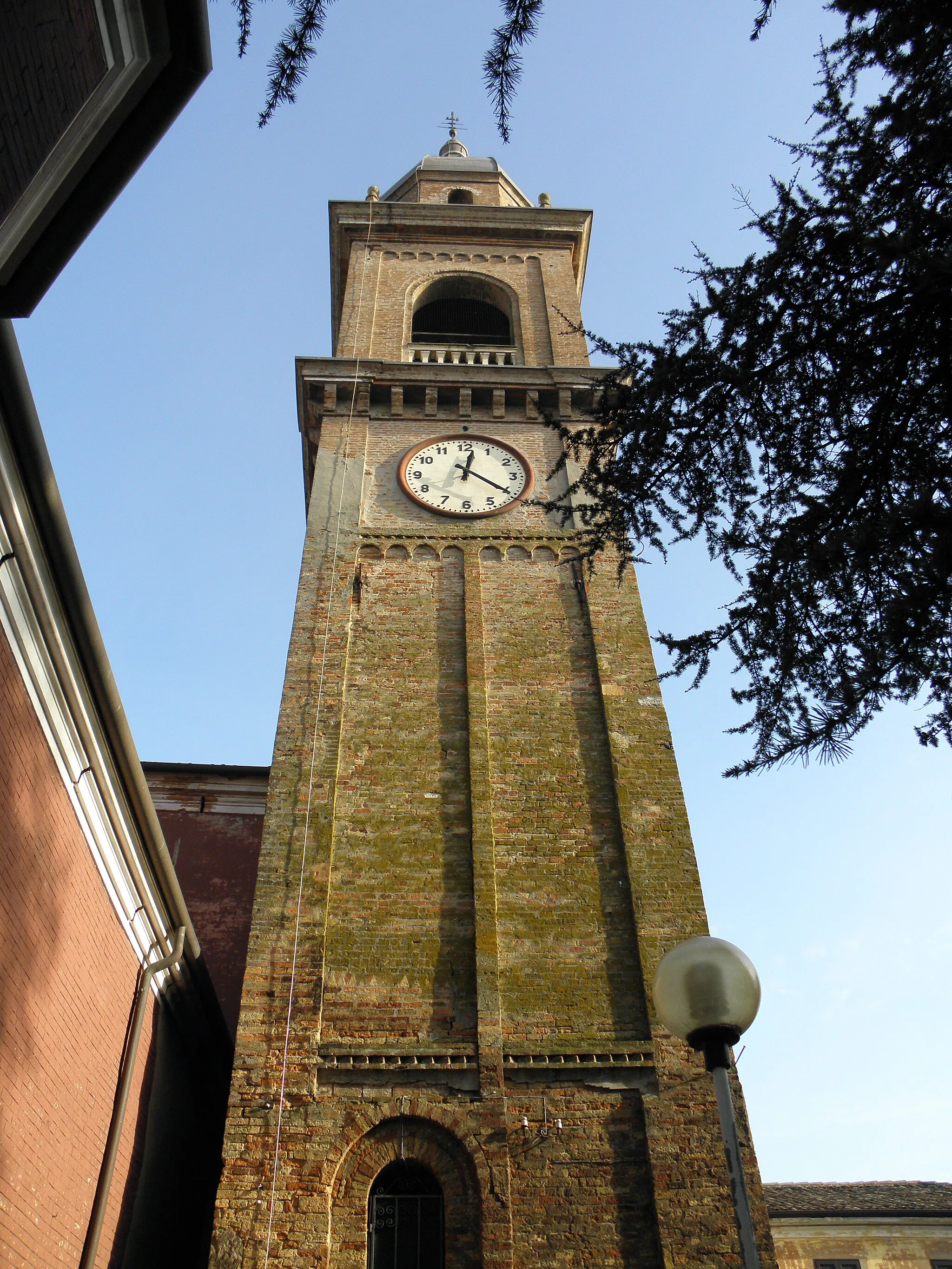 Photo showing: Formignana, il campanile della chiesa di Santo Stefano, vista lato ovest.