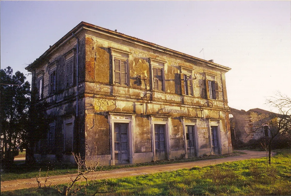 Photo showing: Stazione di Villaganzerla, fabbricato viaggiatori