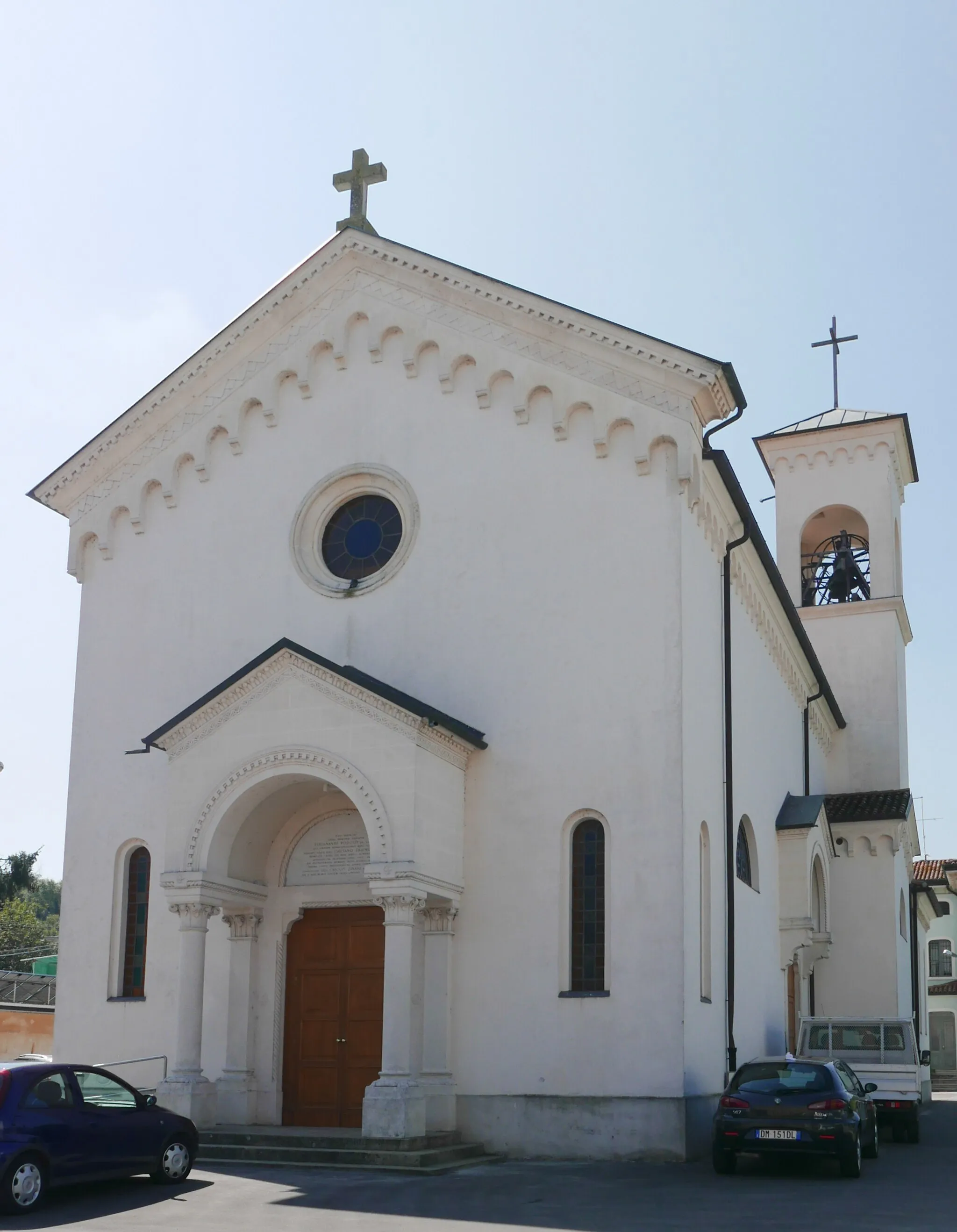 Photo showing: Debba - chiesa parrocchiale