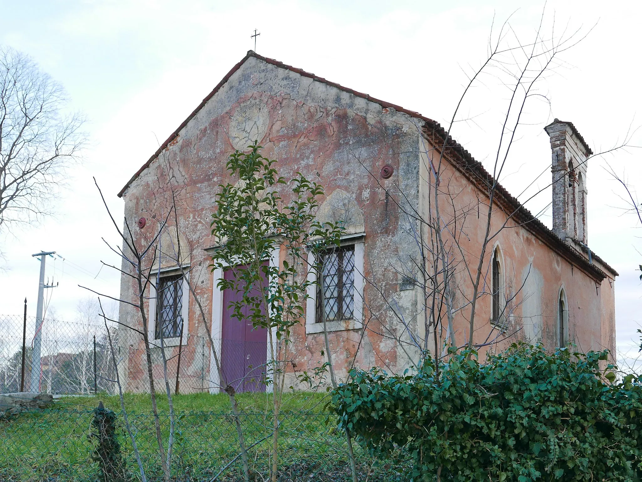 Photo showing: Chiesa S.Stefano - facciata e campanile a vela