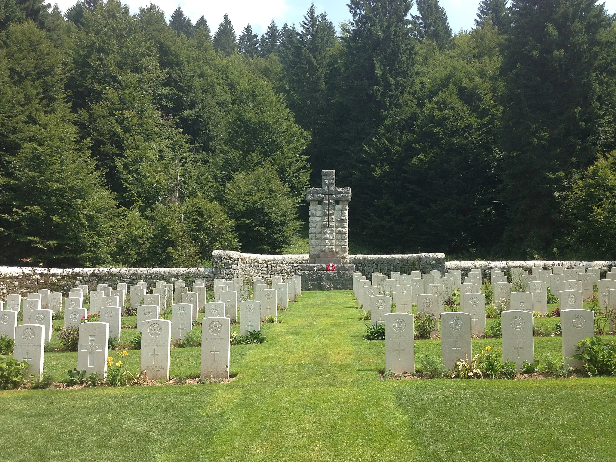 Photo showing: British military cemetery of Granezza di Lusiana, province of Vicenza, Italy.