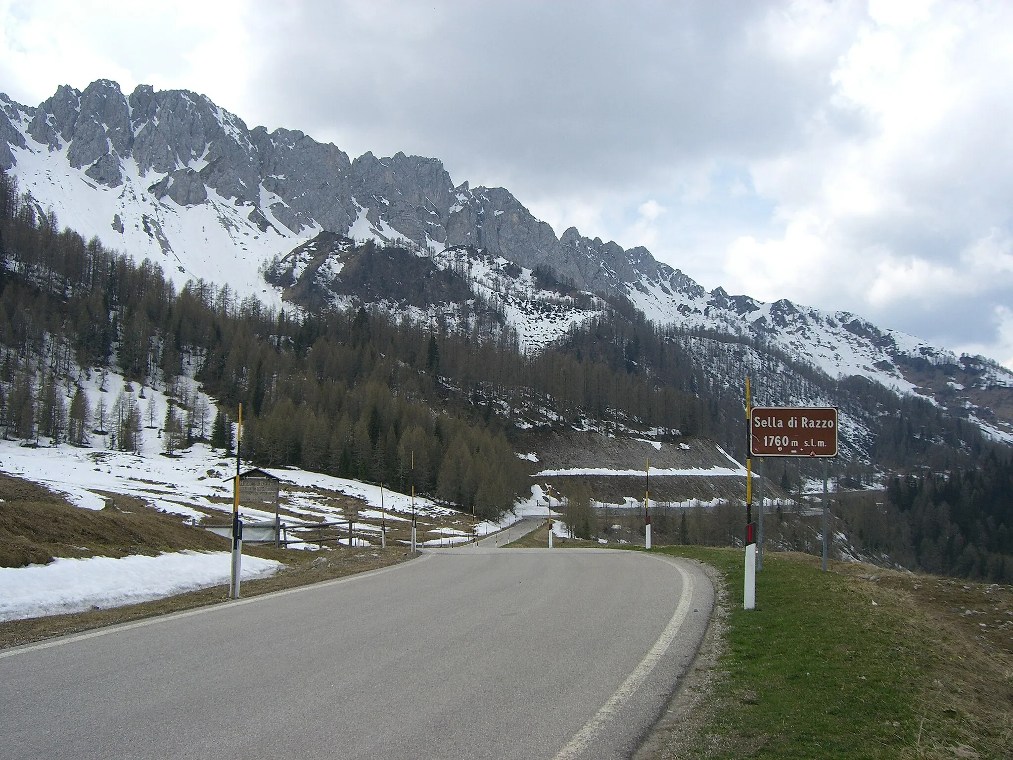 Photo showing: Sella di Razzo: Pass summit with sign