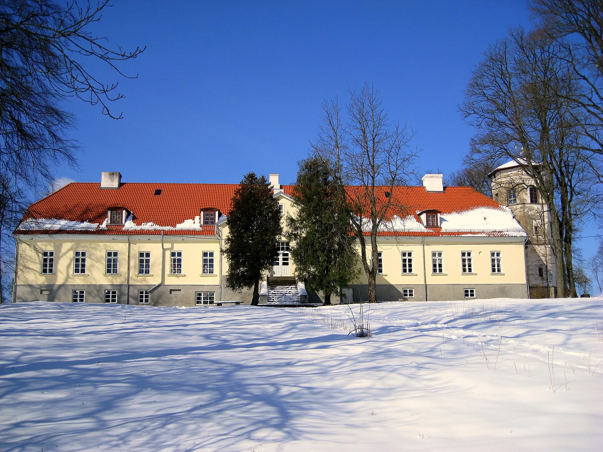 Photo showing: Apriķi Manor