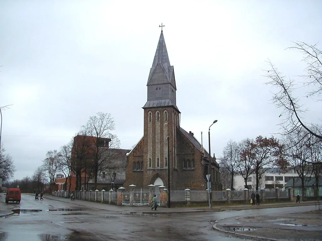 Photo showing: Bolderājas katoļu baznīca 2002-11-18