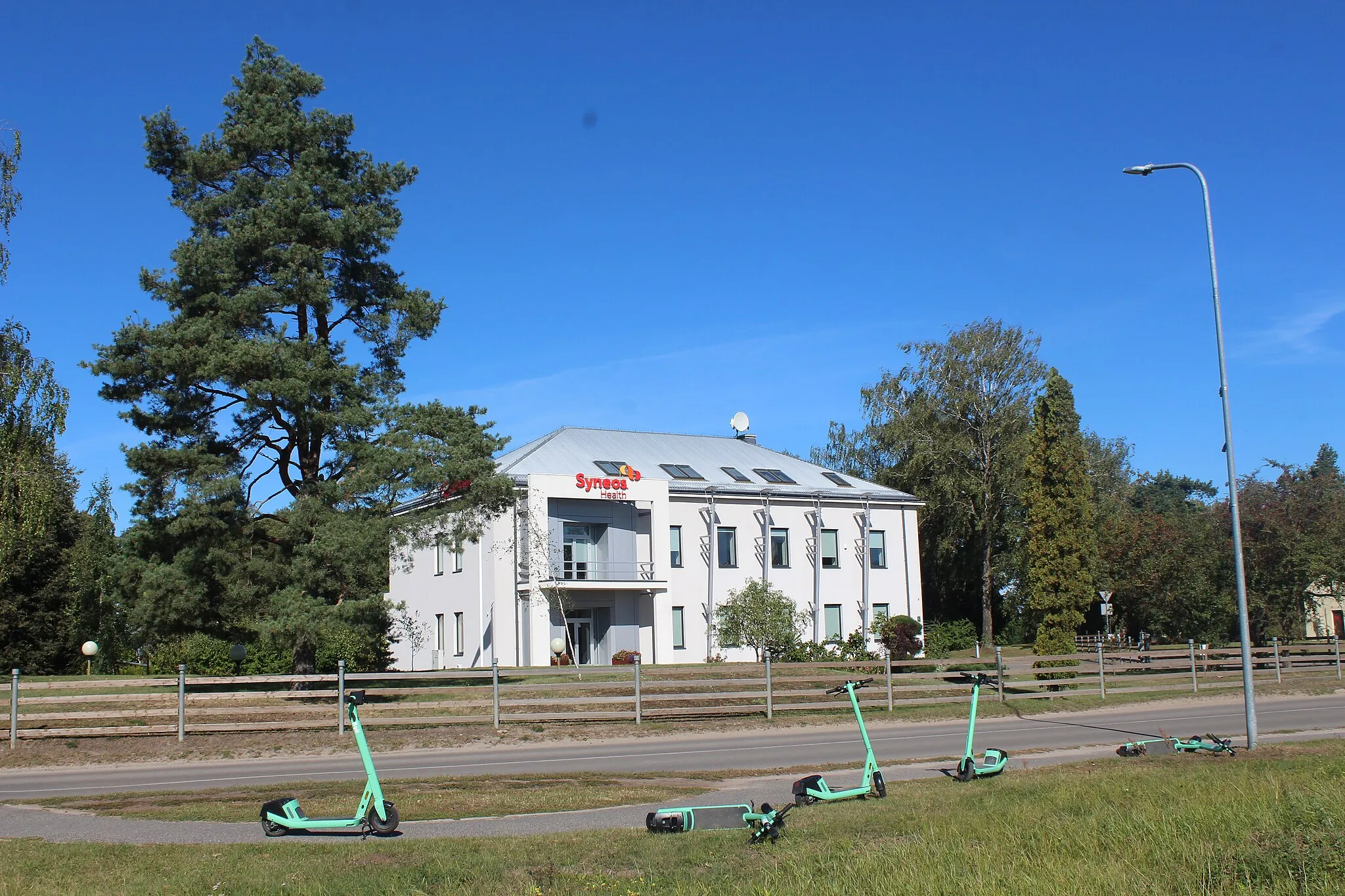 Photo showing: Tīraine, corner of streets Vecozolu and Tīraines