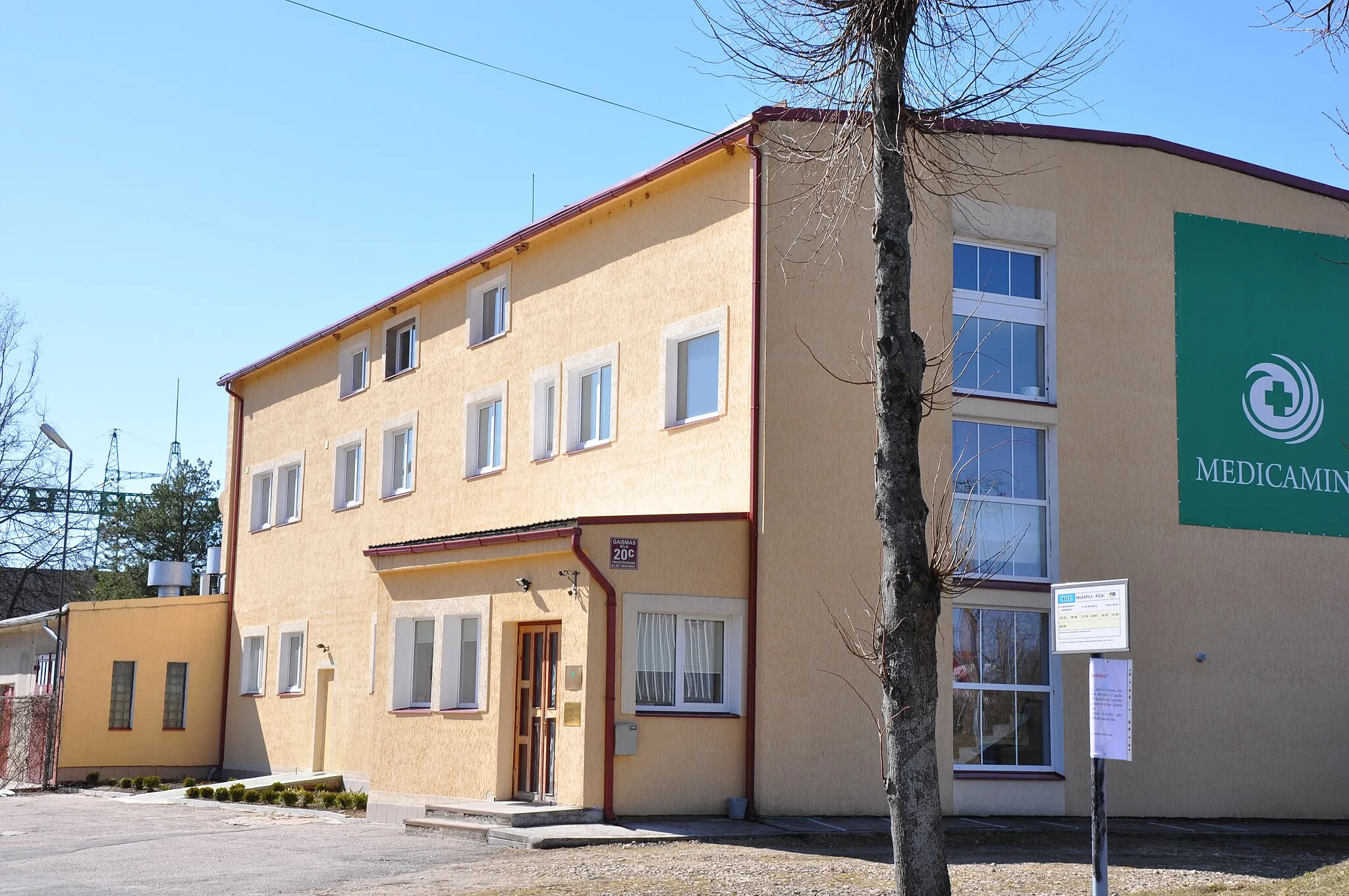 Photo showing: No šīs ēkas 1991.gada janvārī raidīja pagrīdes raidītājs; Gaismas iela 20c, Salaspils, Salaspils novads, Latvia
