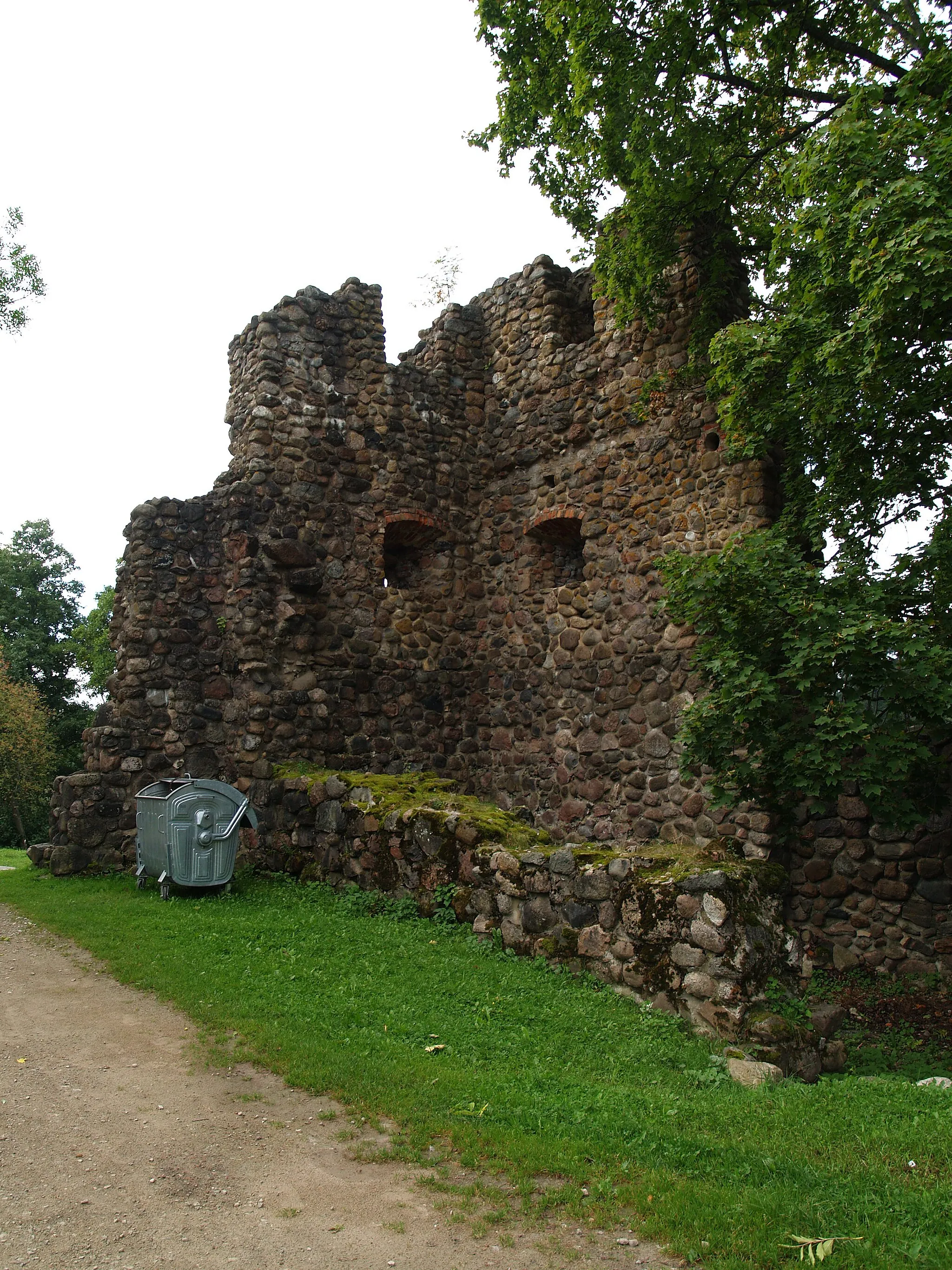Photo showing: Alūksne Linnuse varemed