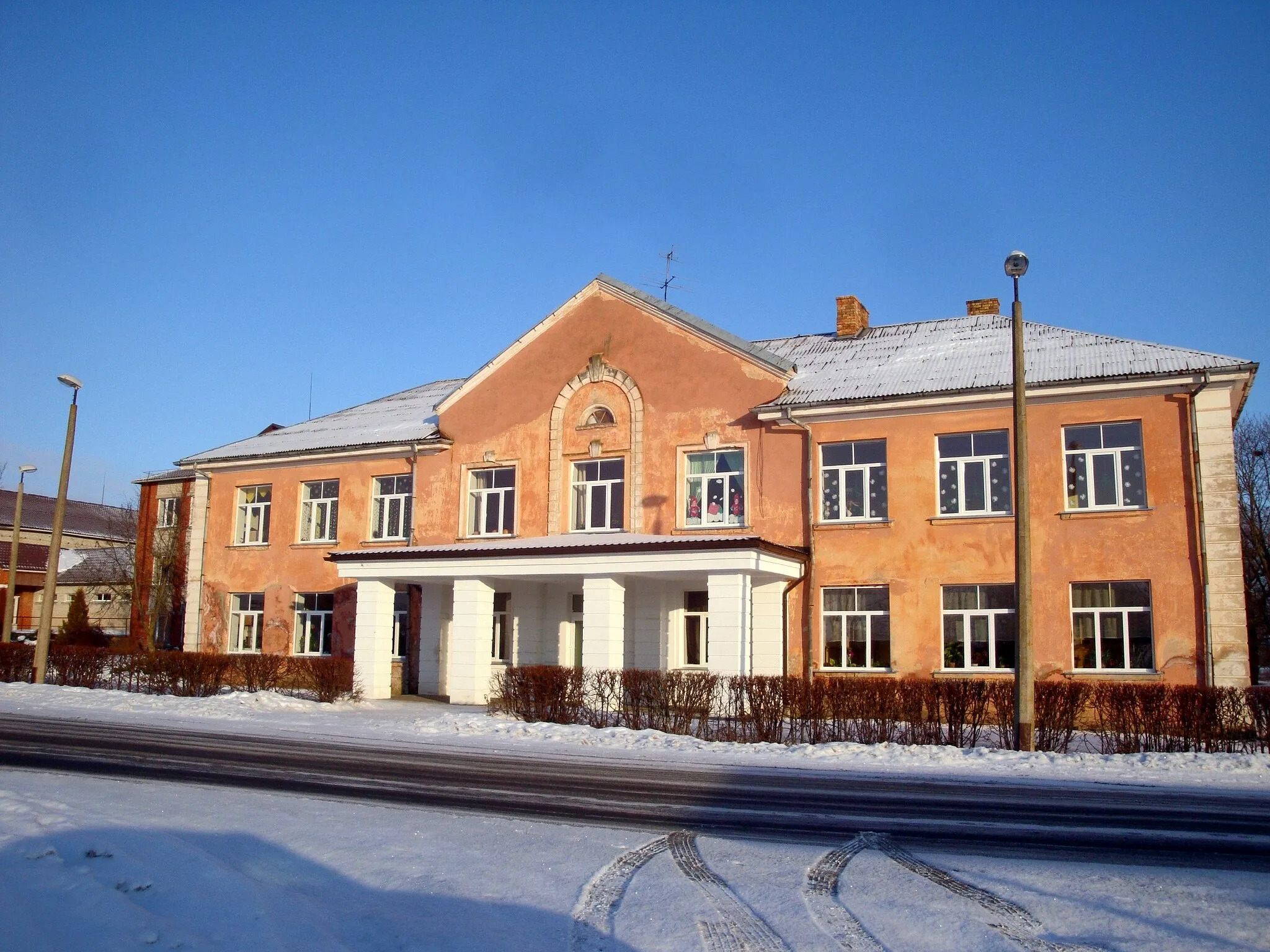 Photo showing: Old Schoolhouse in  Krimunas