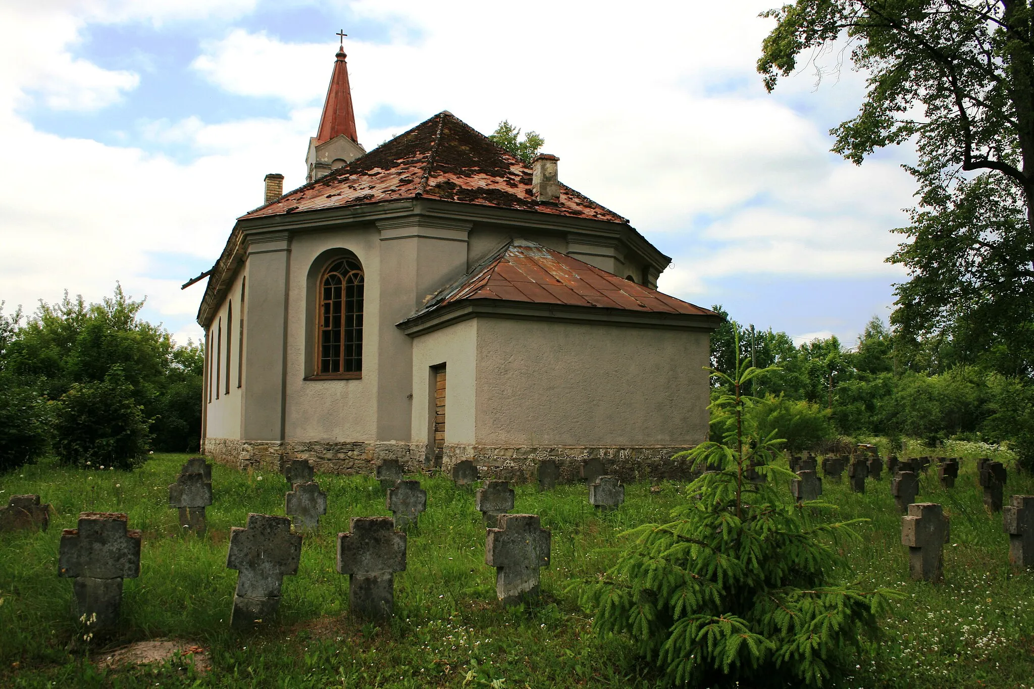Photo showing: Klive Evangelic Lutheran Church and WWI german soldiers cemetery