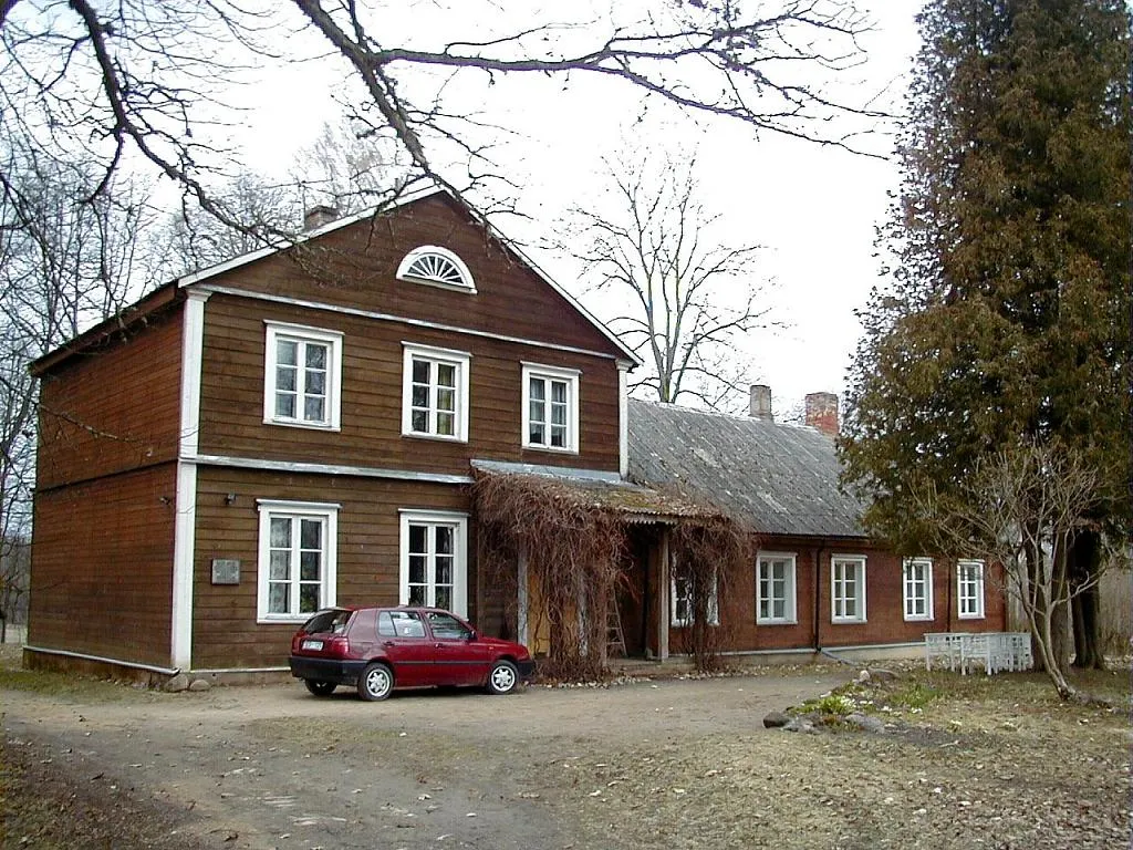 Photo showing: Drieliņu muiža 2003-05-01