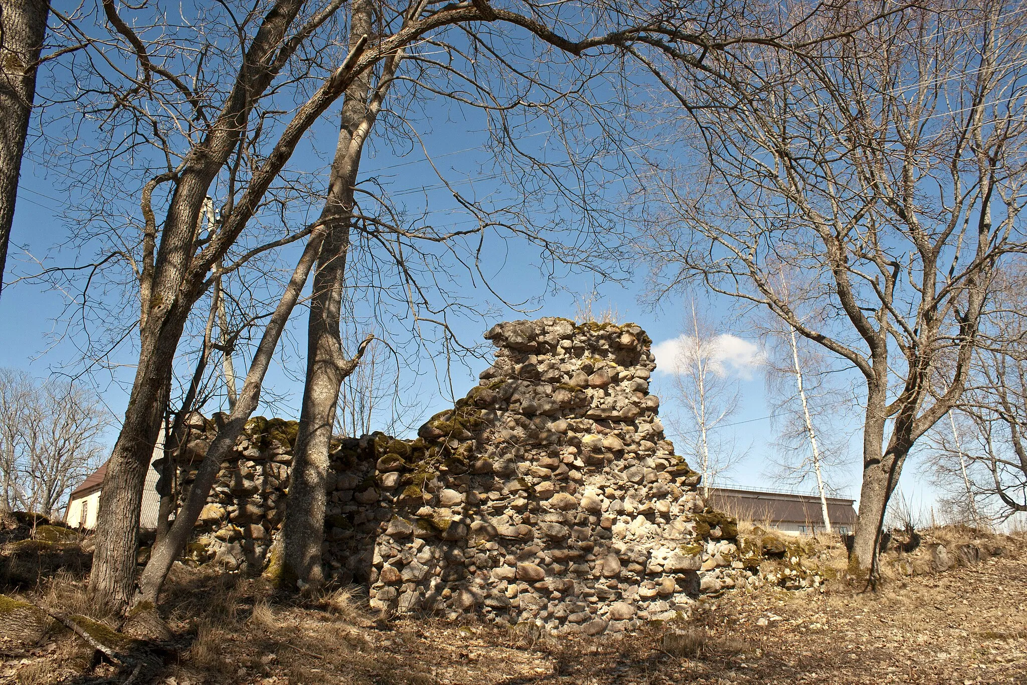 Photo showing: Smiltene castle ruins