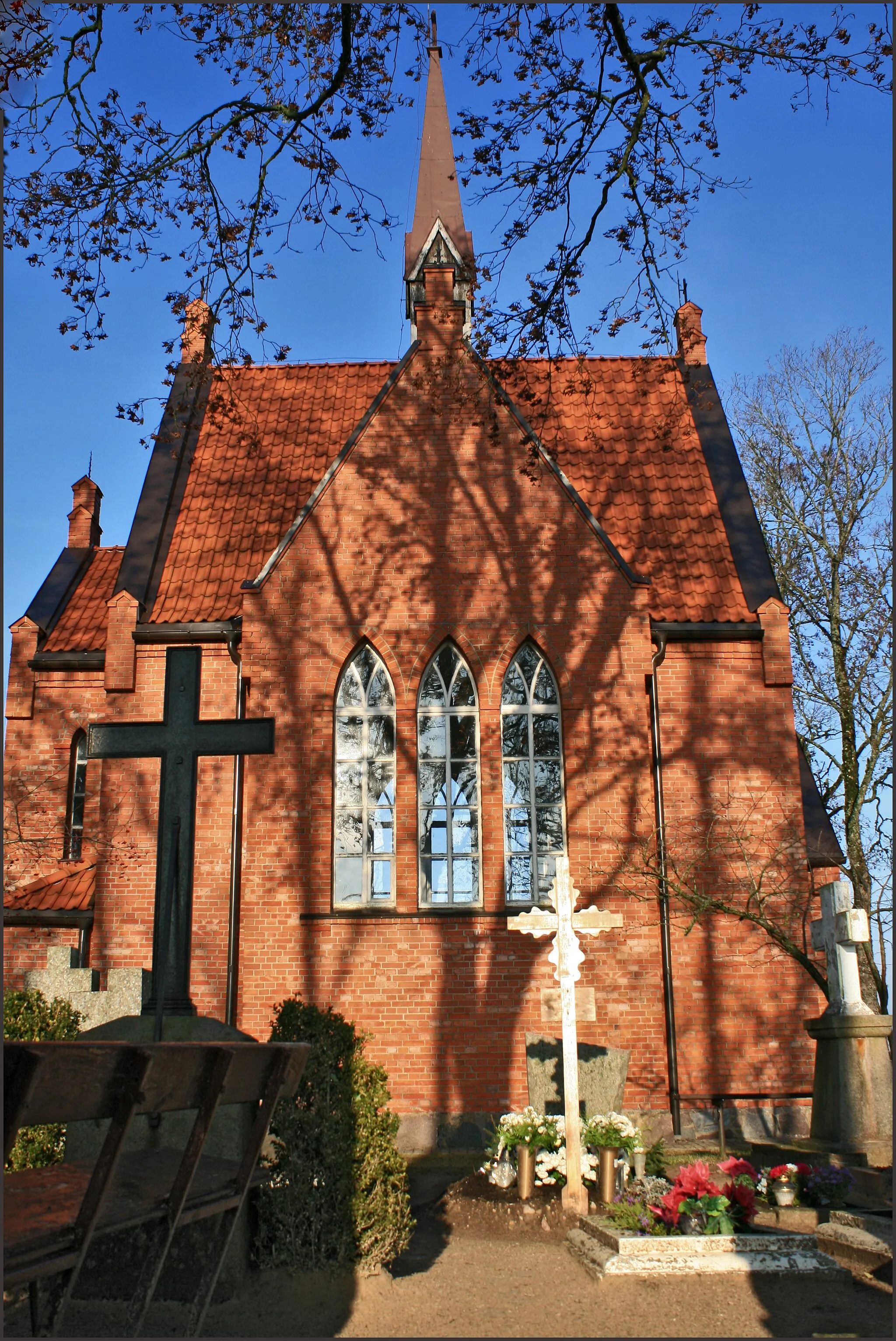 Photo showing: Chapel-grave of Šatrijos Ragana (Witch of Šatrija) 1877-1930