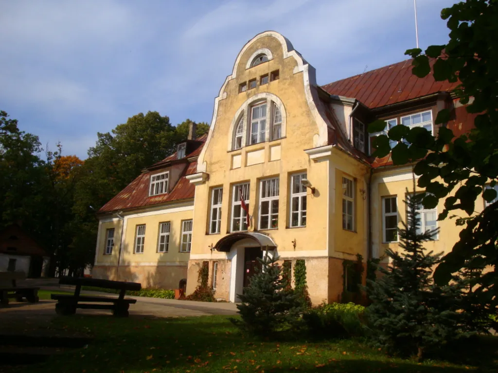 Photo showing: Vecbebri manor house