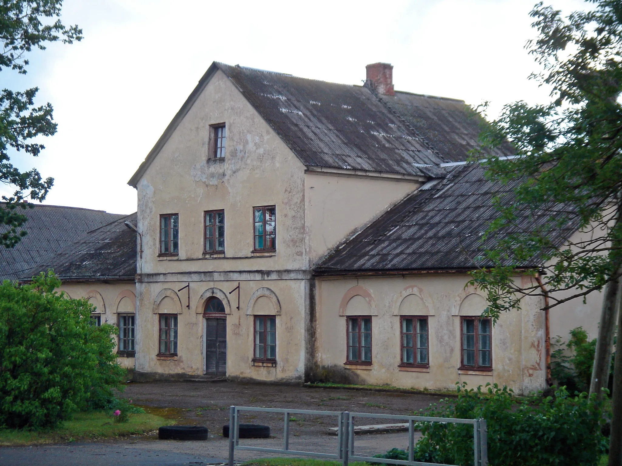 Photo showing: Veselavas zirgu pasta stacija Bērzkrogā