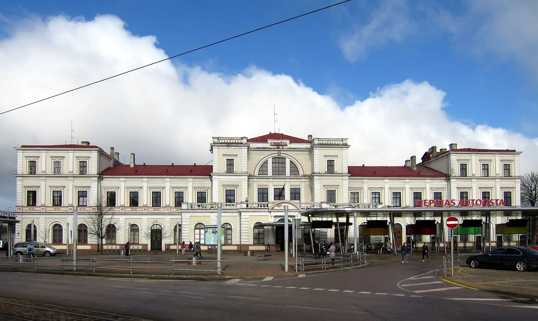 Photo showing: Liepājas stacija no autoostas puses