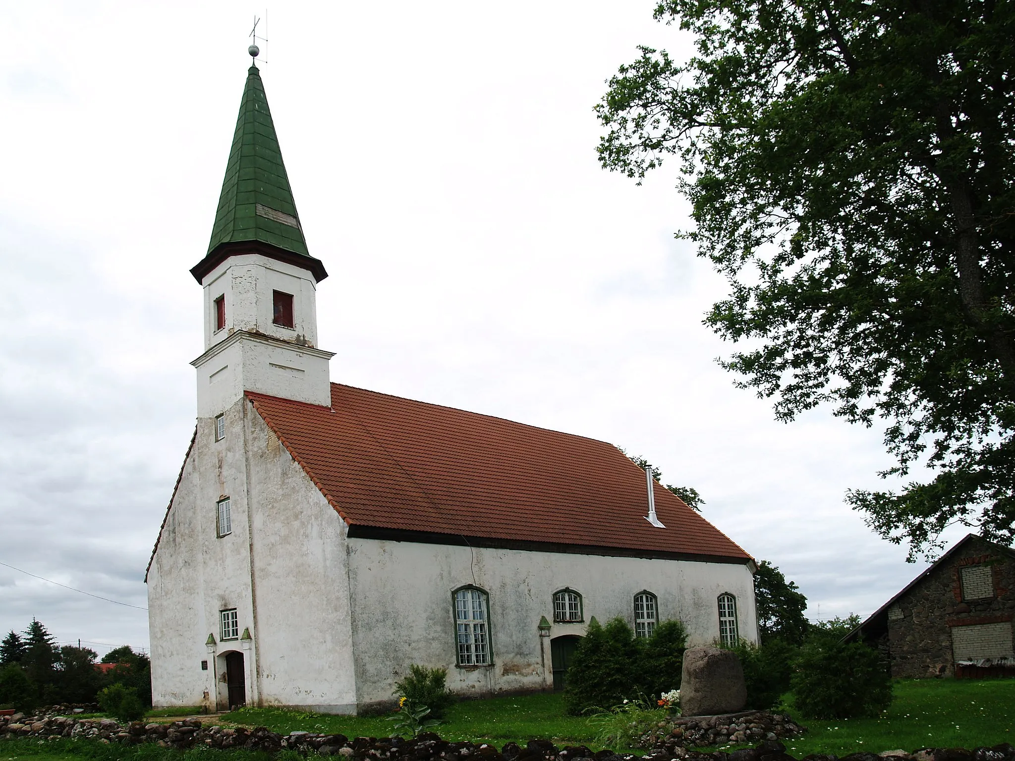 Photo showing: Aloja luteriusu kirik