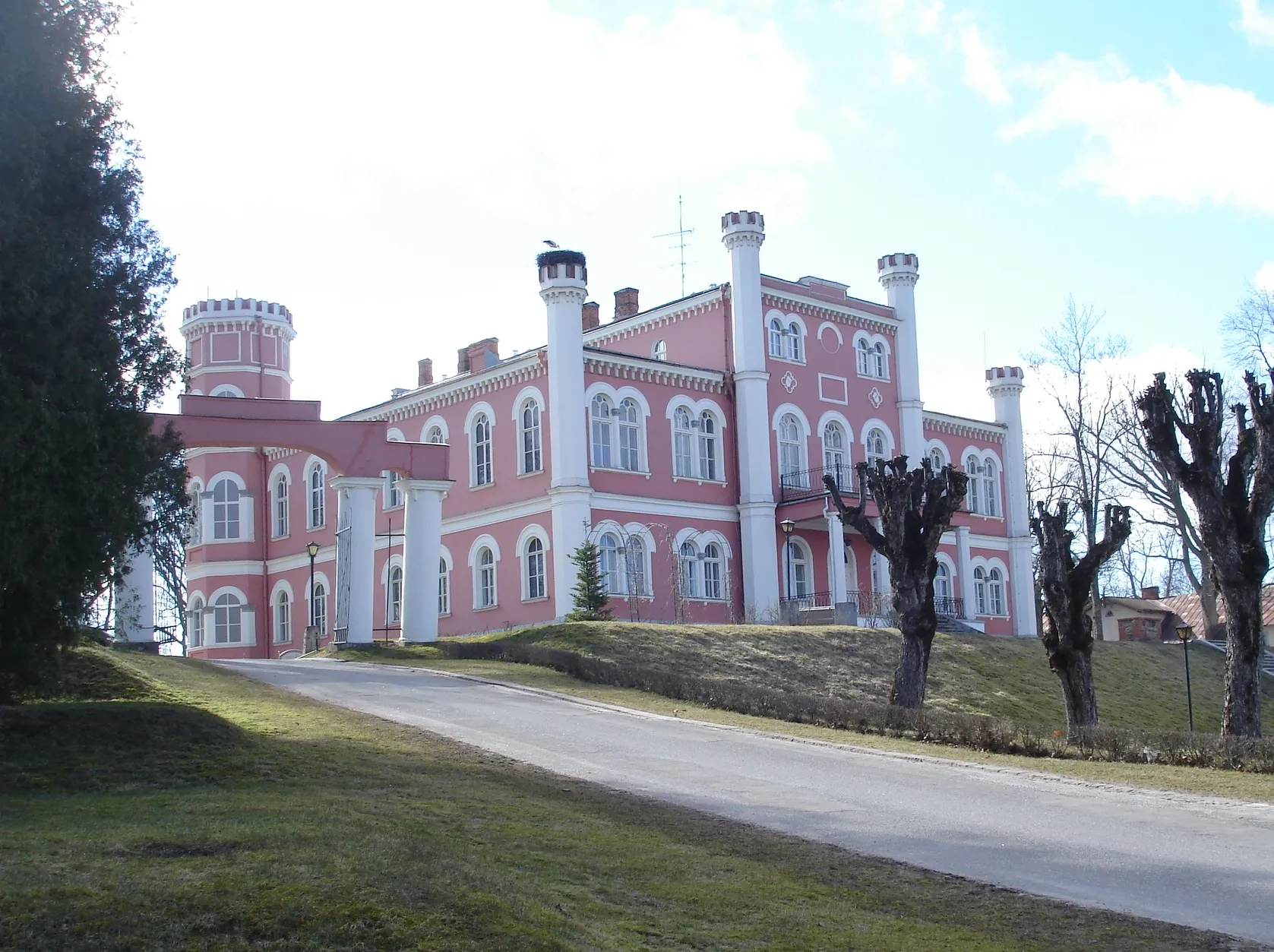 Photo showing: Birini castle