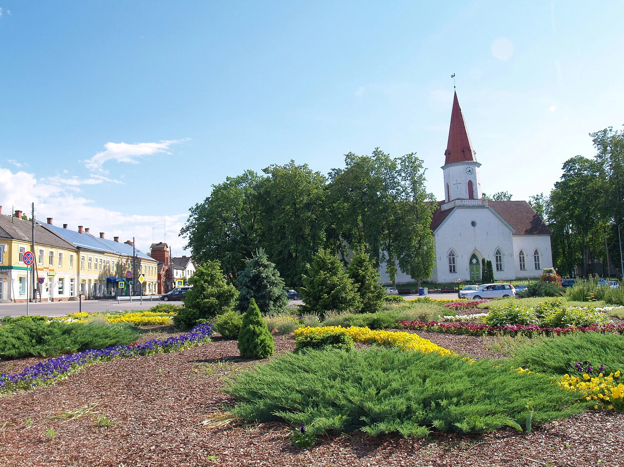 Photo showing: Smiltene. Baznīcas laukums