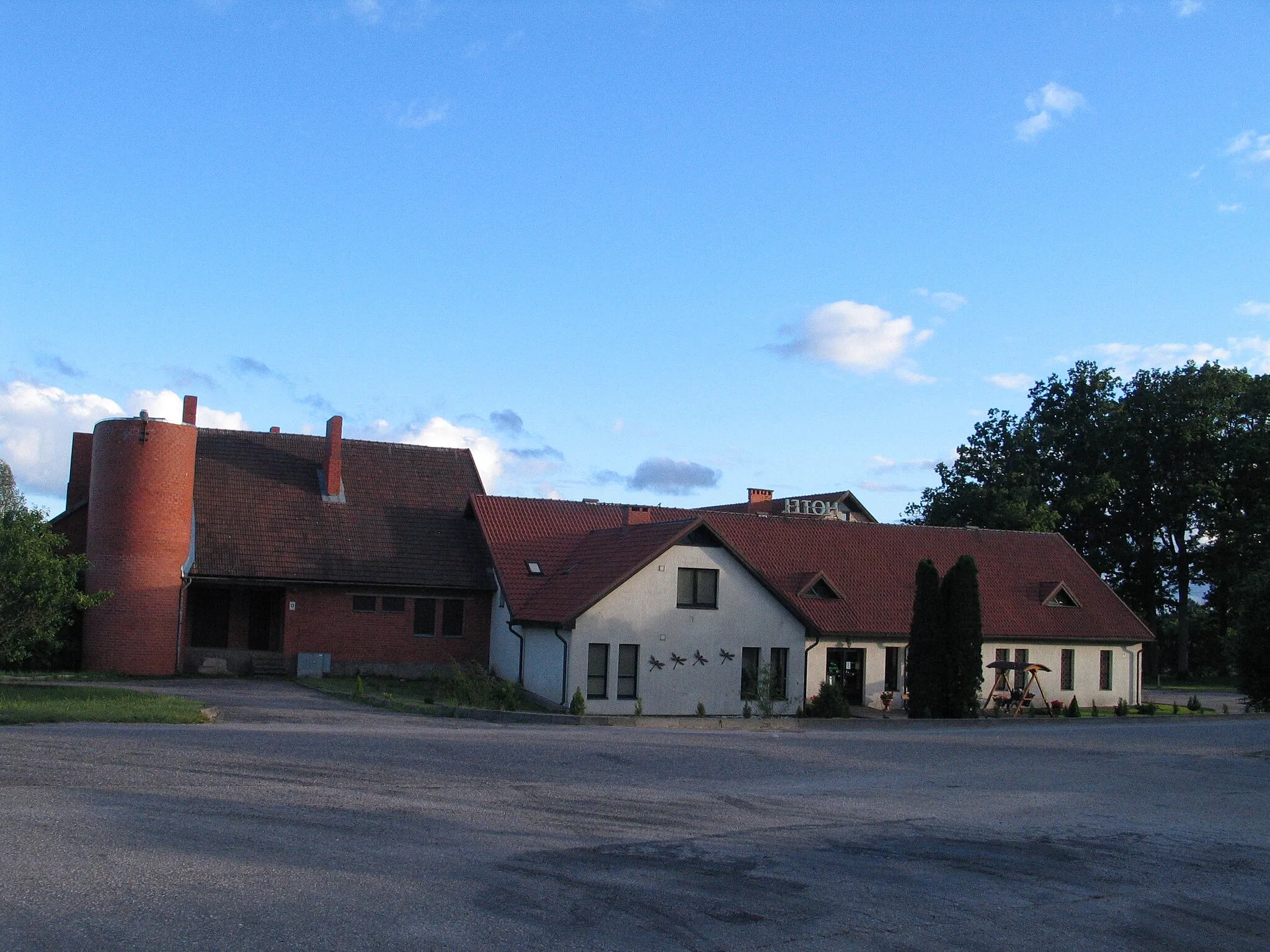 Photo showing: Hotel-café "Spāres" in Kalvene