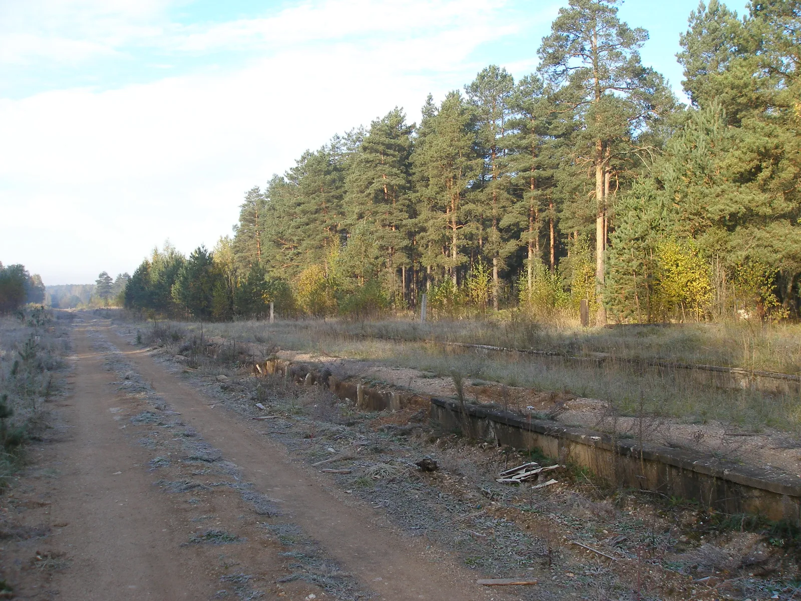 Photo showing: Cekules stacijas sliežu ceļu atrašanās vieta