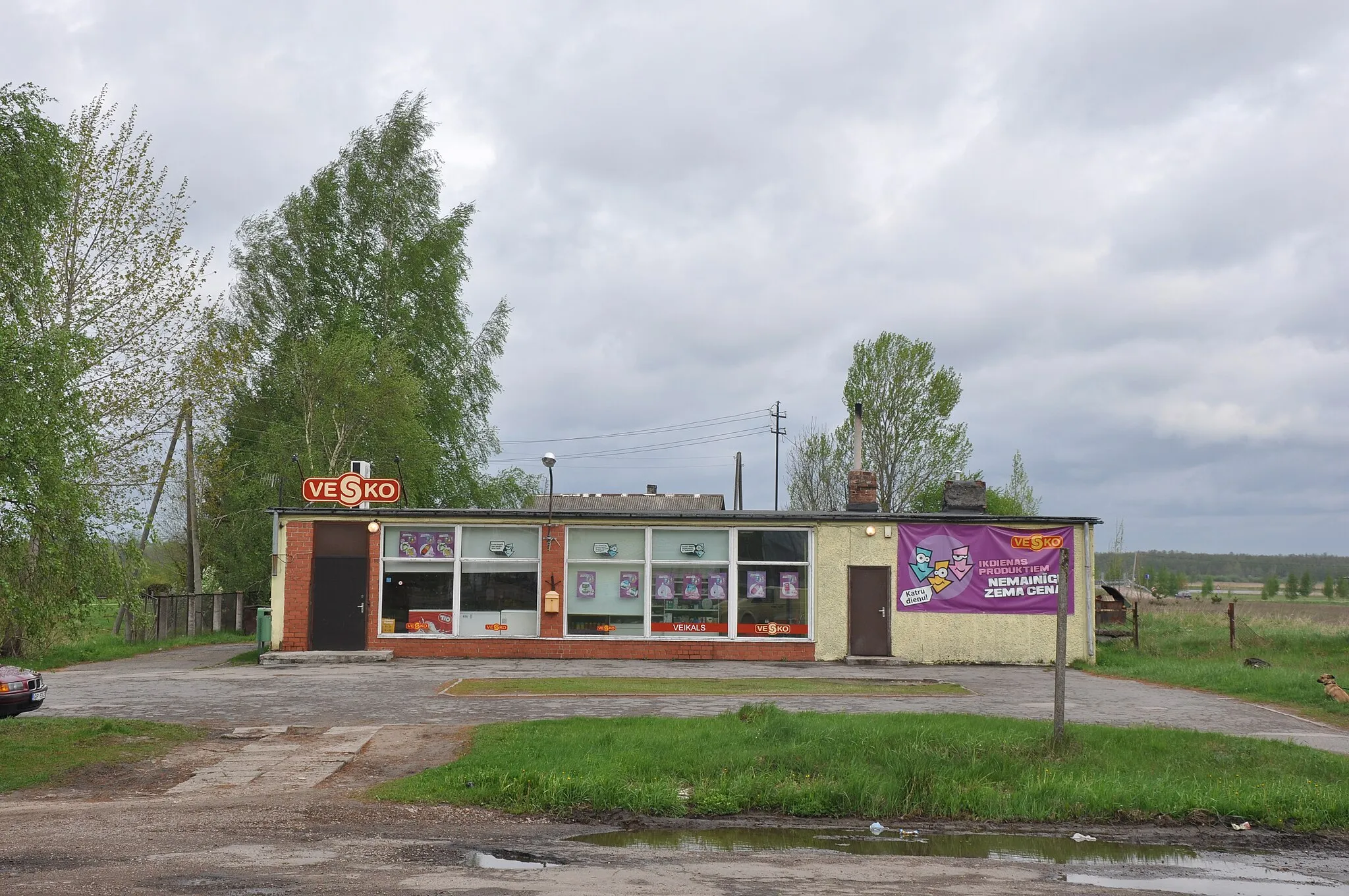 Photo showing: Veikals "Vesko", Tīreļi, Valgundes pagasts, Jelgavas novads, Latvia