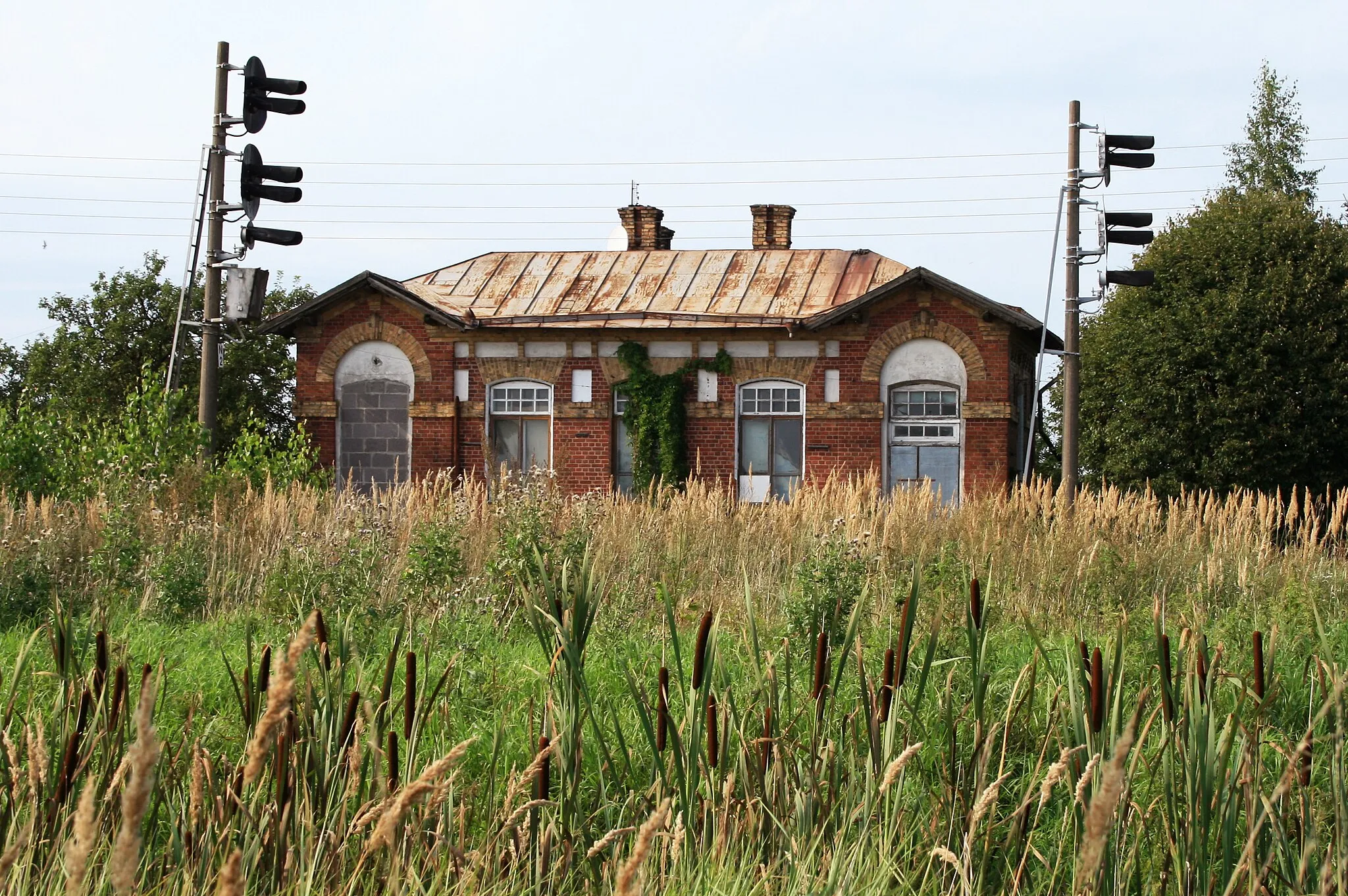 Photo showing: Glūda railway station