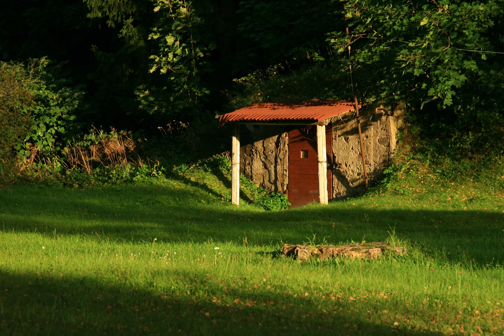 Photo showing: Mazirbe, cellar