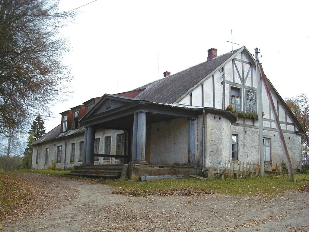 Photo showing: Autzem manor