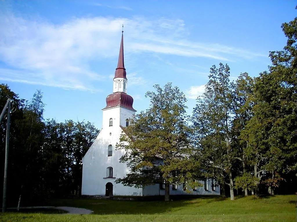 Photo showing: Opekalns church