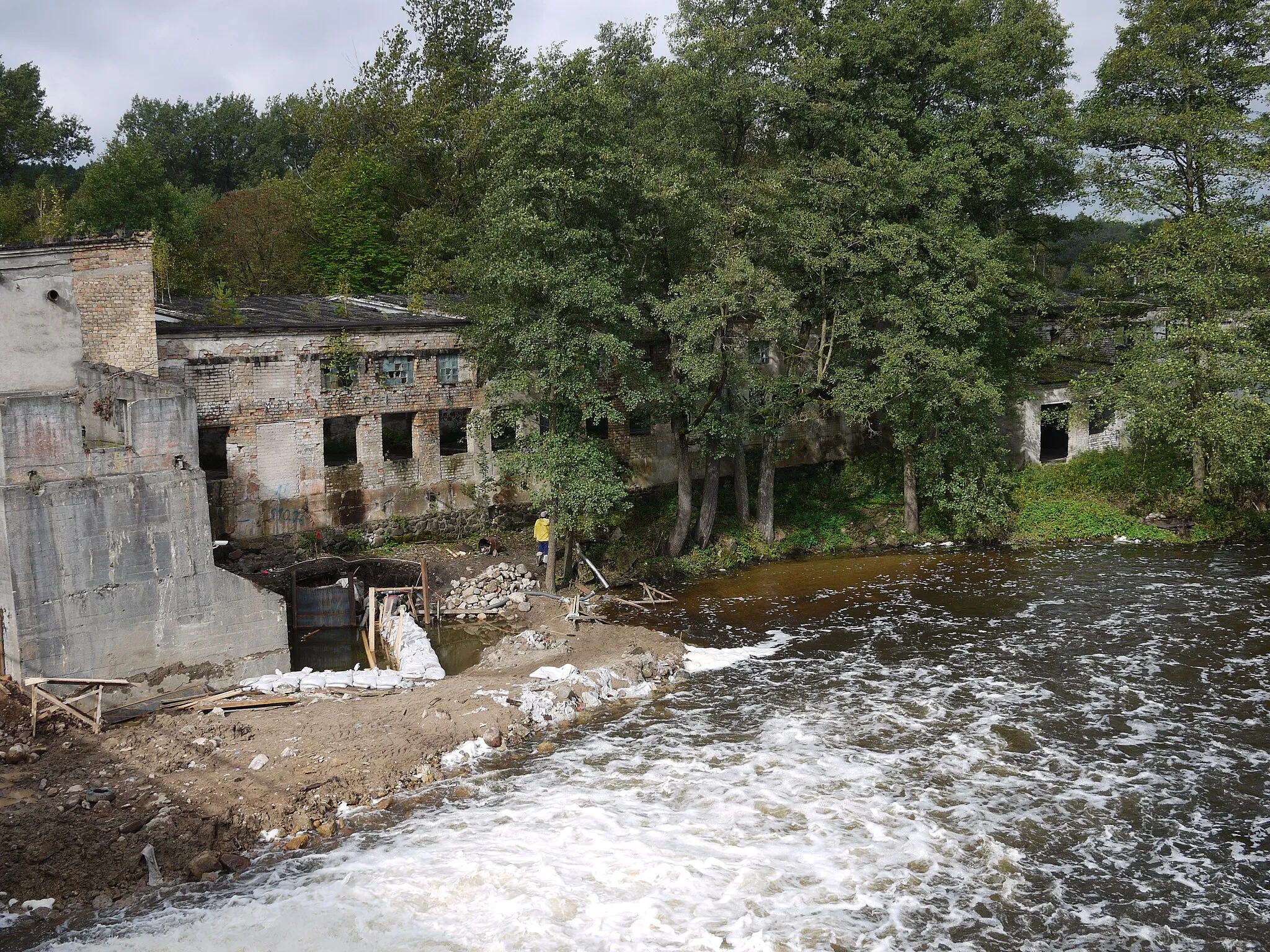 Photo showing: Vokės hidroelektrinė prieš rekonstrukciją