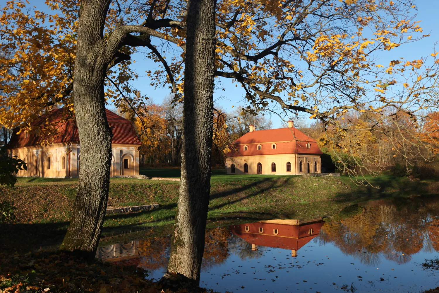 Photo showing: Liubavas Manor Officine and Orangery