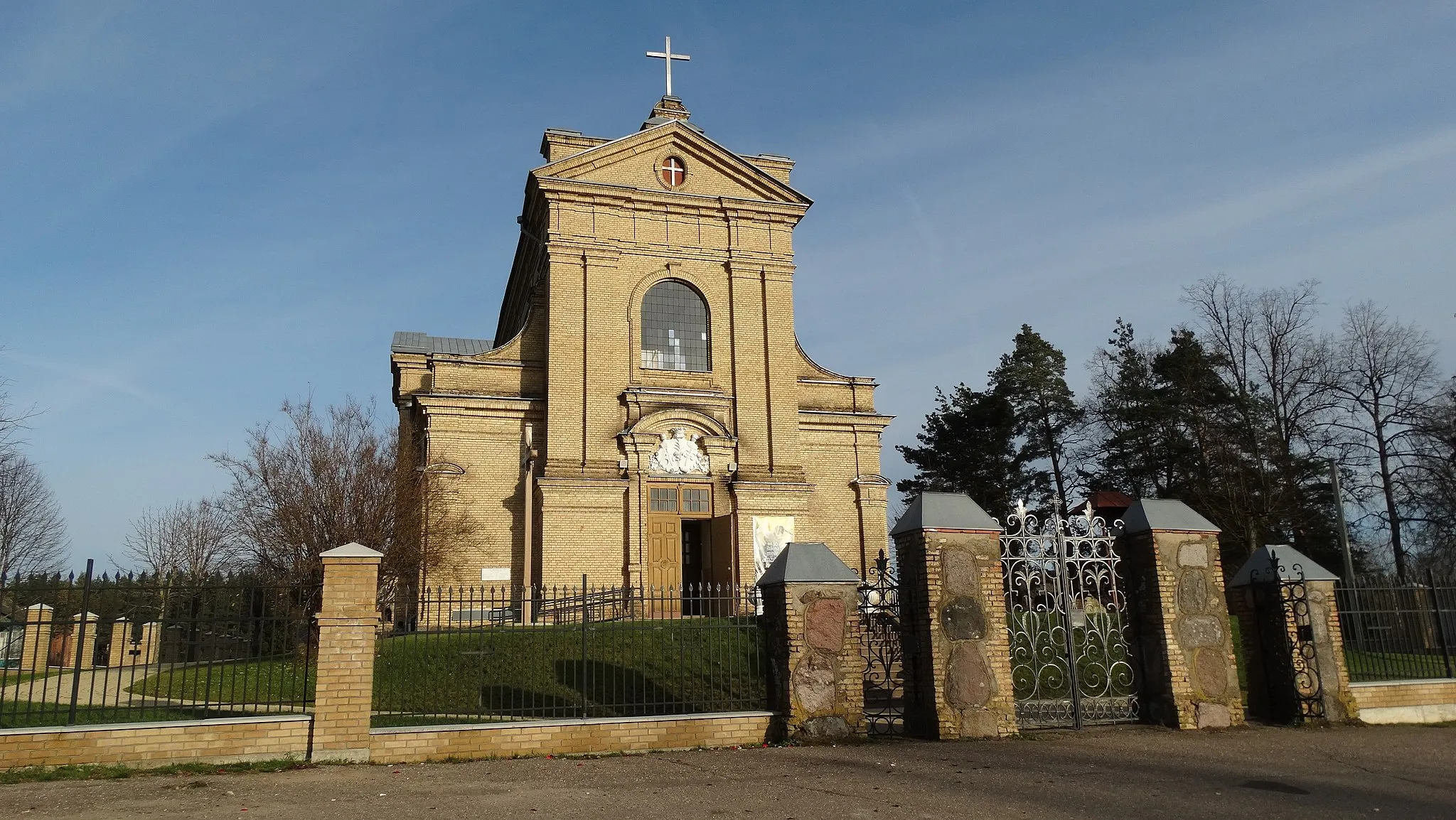 Photo showing: Church of the Conversion of Saint Paul, Vaidotai, Vilnius District, Lithuania