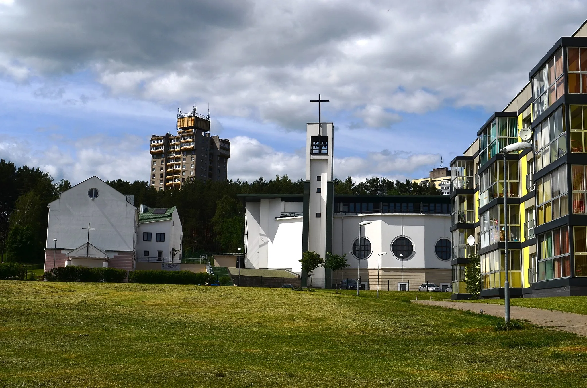 Photo showing: šv. Jono Bosko bažnyčia, Lazdynai, Vilnius