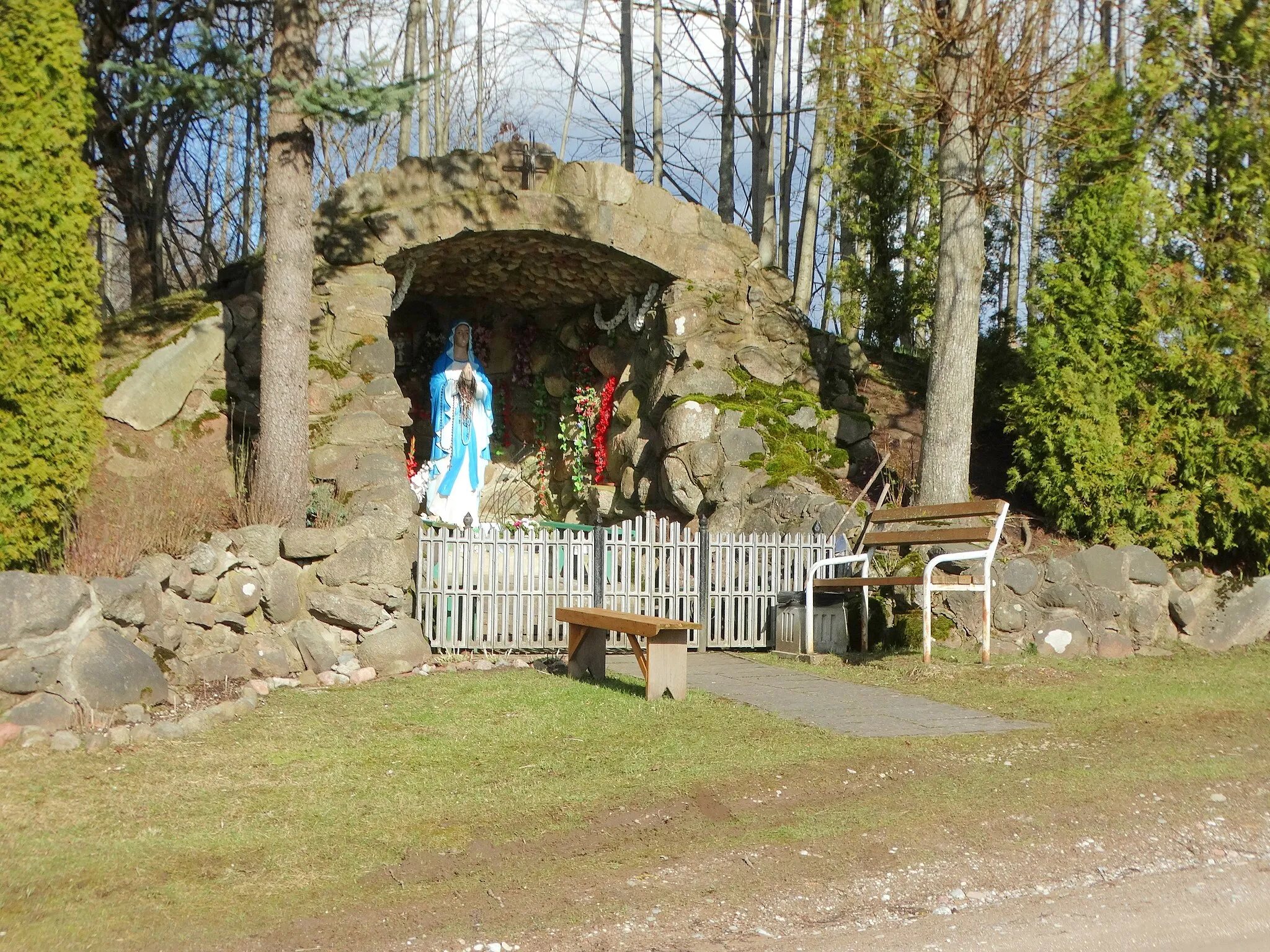 Photo showing: Lourdes in Užvėnai, Klaipėda District, Lithuania