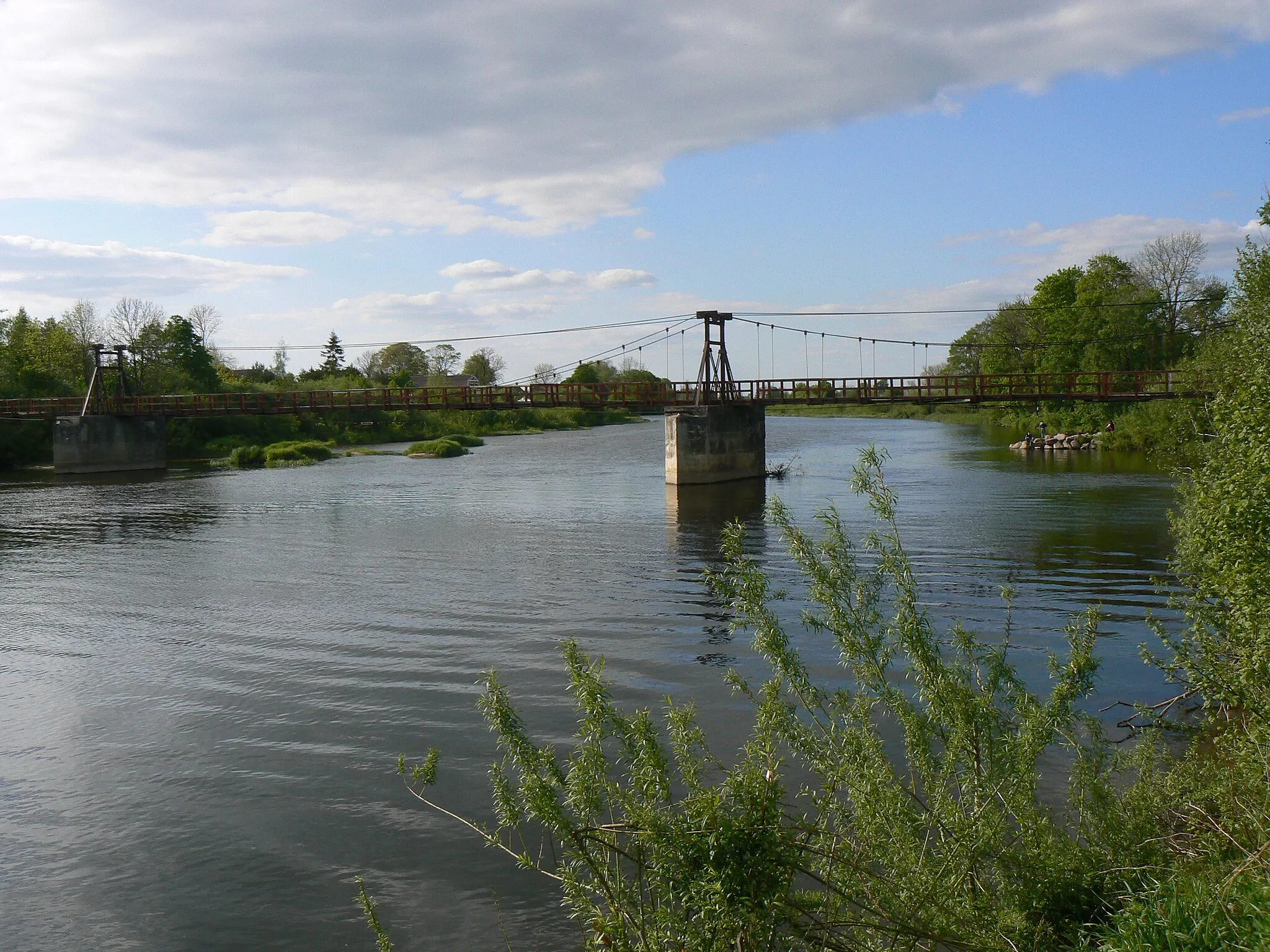 Photo showing: Foot-bridge among two villages Lankupiai