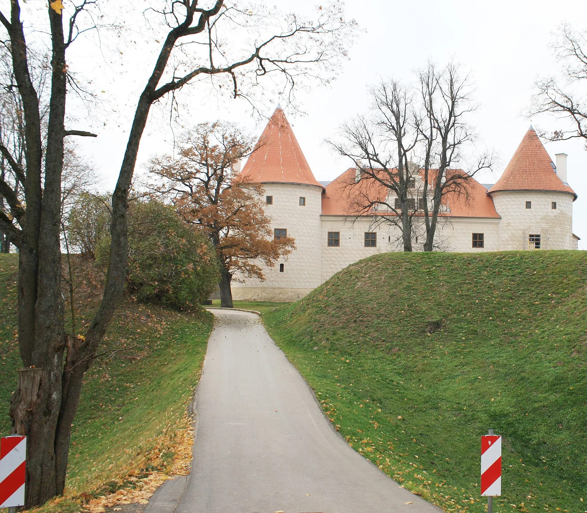 Photo showing: Бауска (Латвия). Замок.