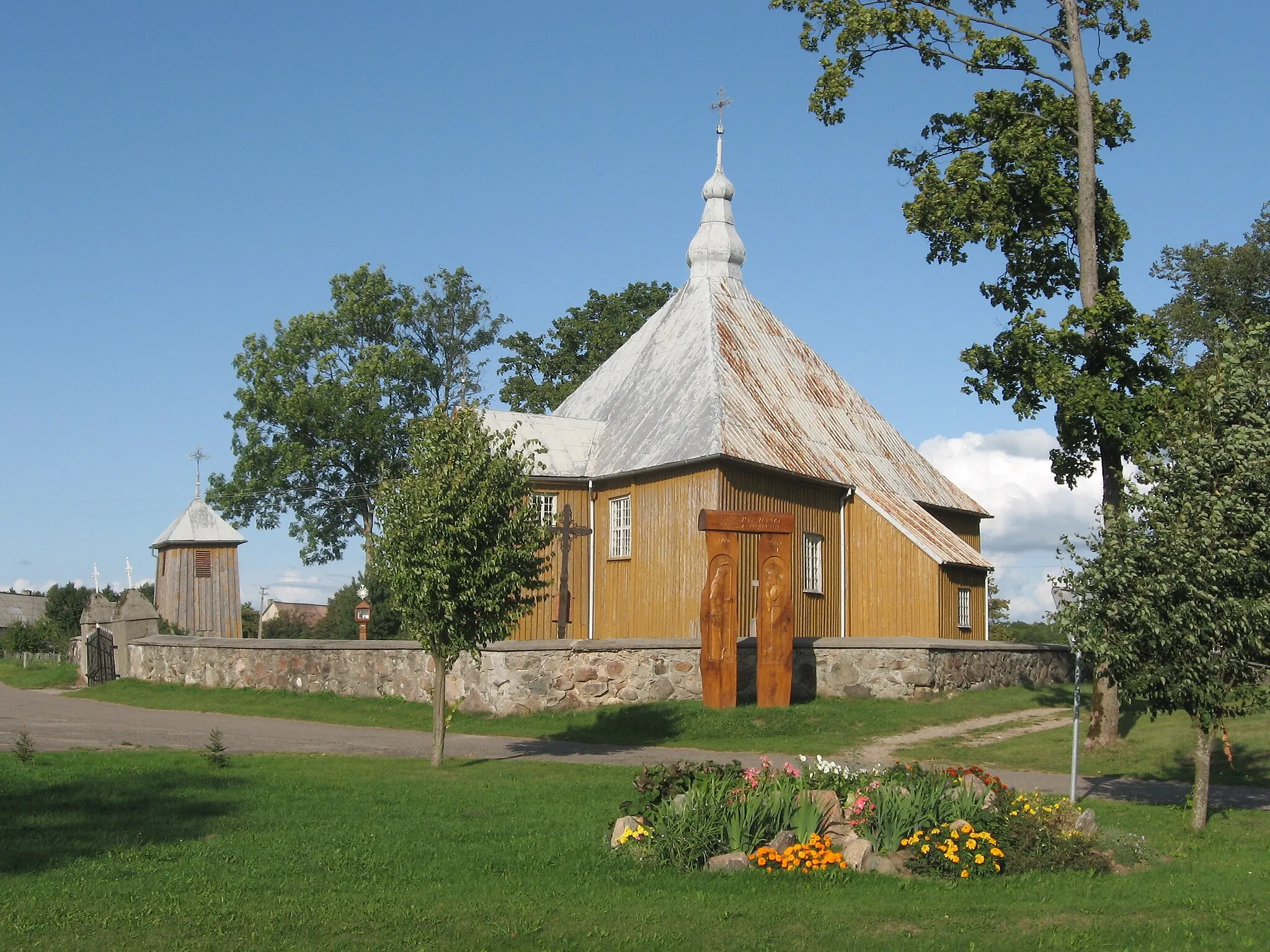 Photo showing: Degučių bažnyčia