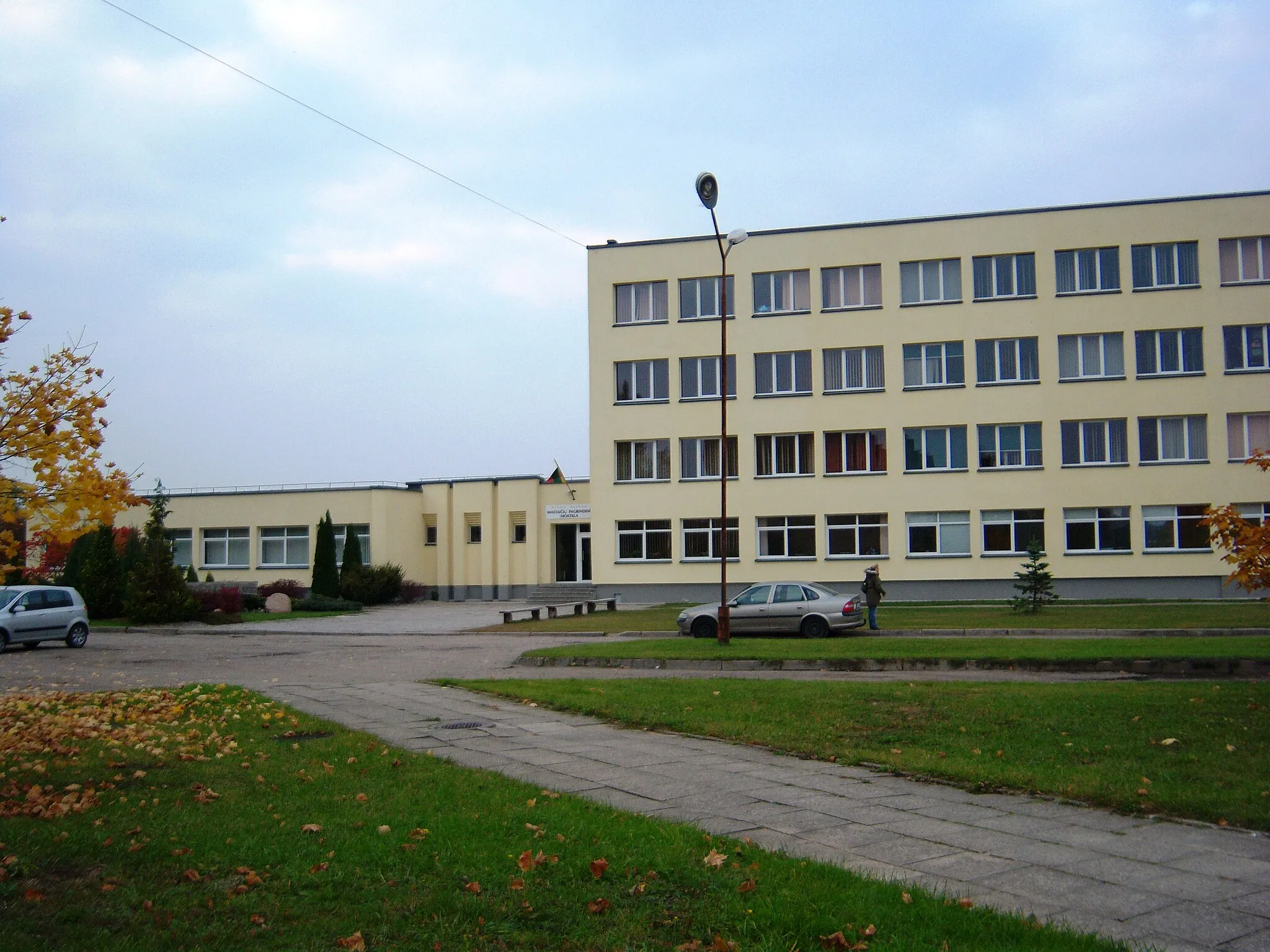 Photo showing: Main school in Mastaičiai, Kaunas District, Lithuania