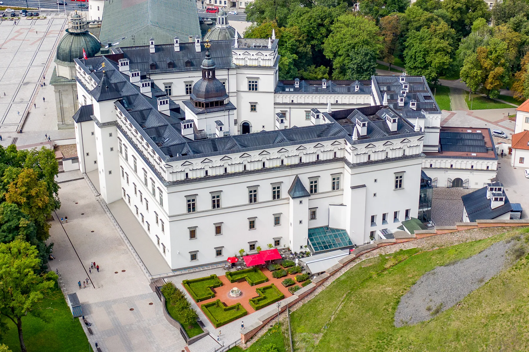 Photo showing: Palace of the Grand Dukes of Lithuania in Vilnius, Lithuania.