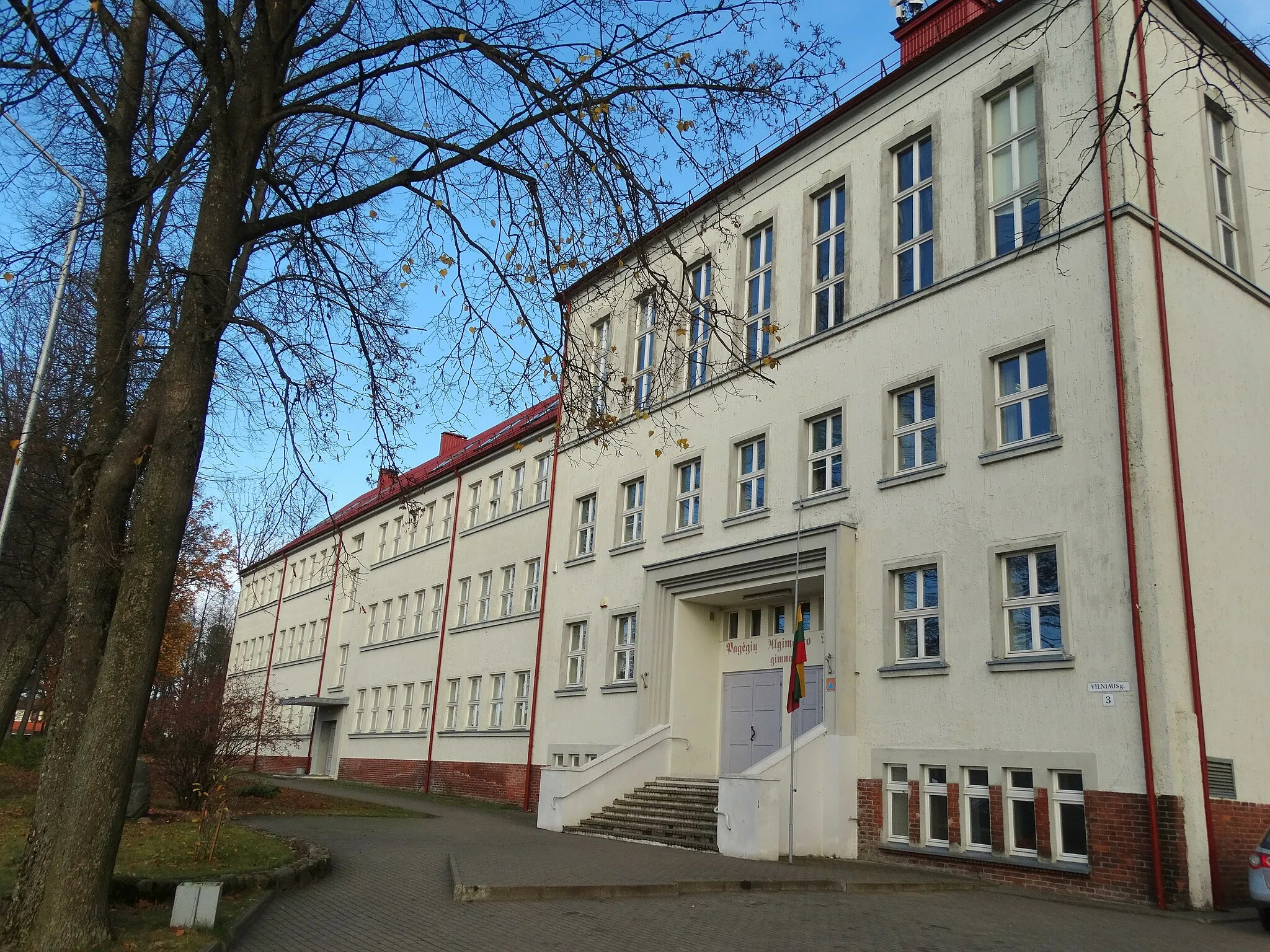 Photo showing: Gymnasium, Pagėgiai, Lithuania