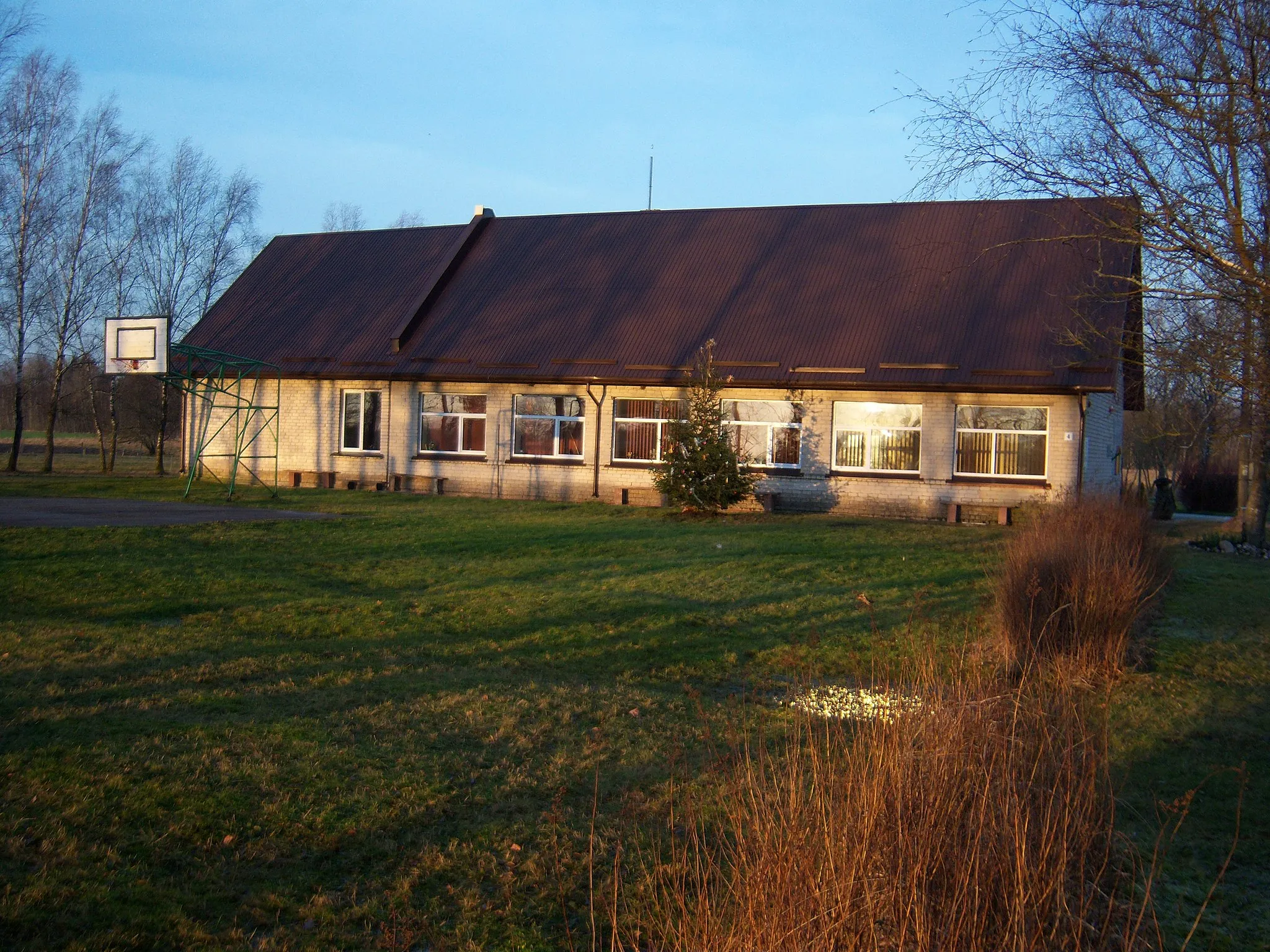 Photo showing: Gervinė, community home (former school), Raseiniai District, Lithuania