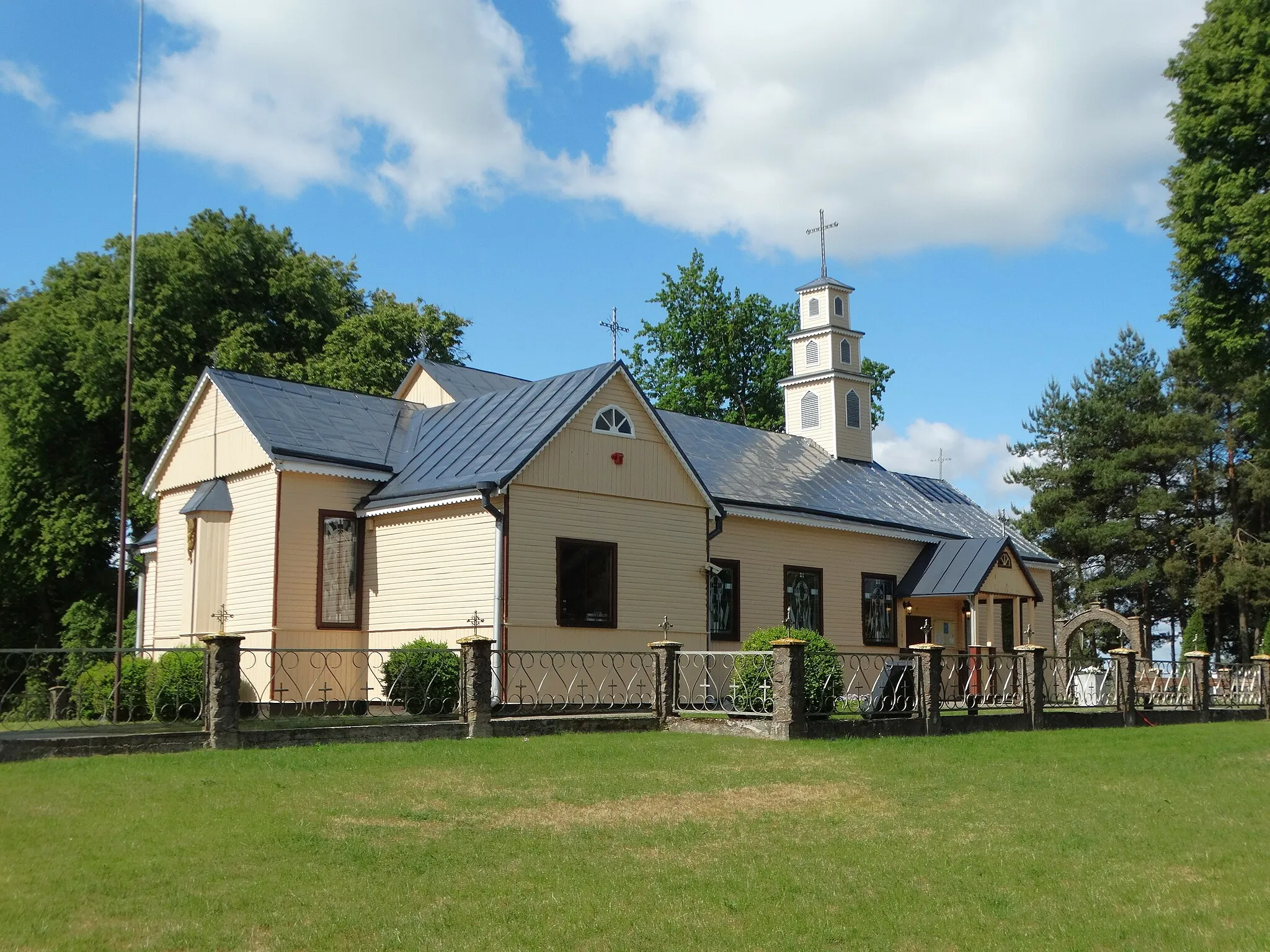 Photo showing: Catholic Church, Tabariškiai, Kaunas District, Lithuania