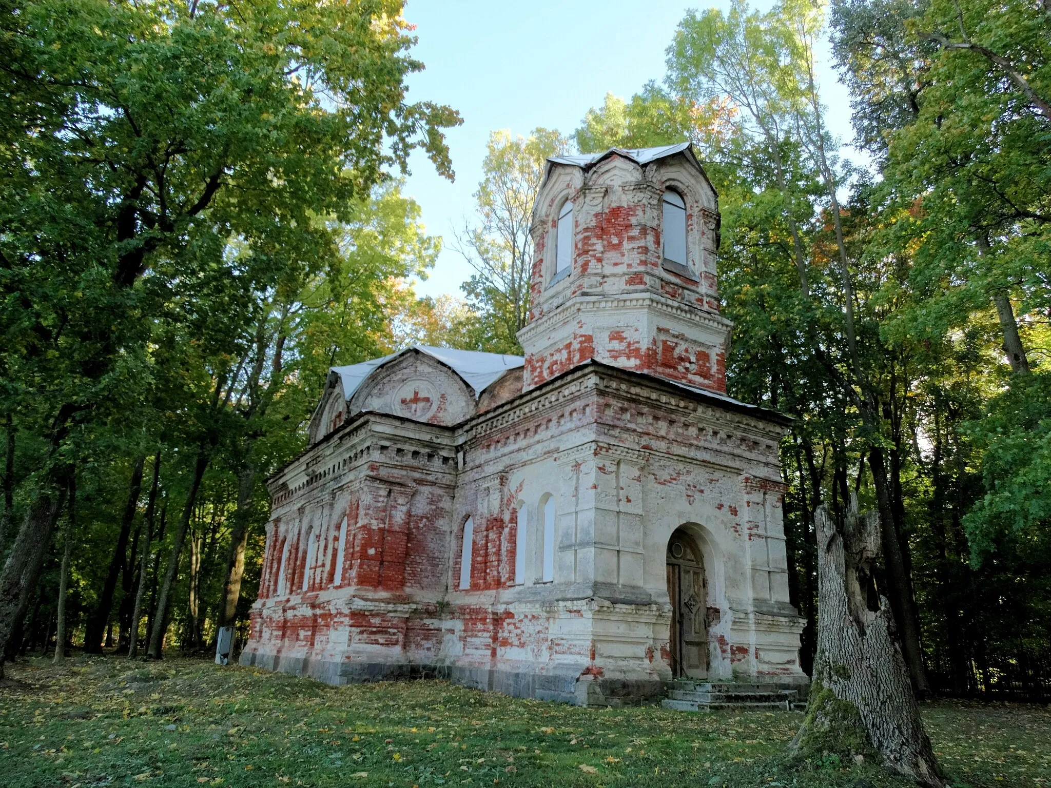 Photo showing: Abandoned Orthodox Church, former Kaunas Fortress garrison сhurch. Lithuania