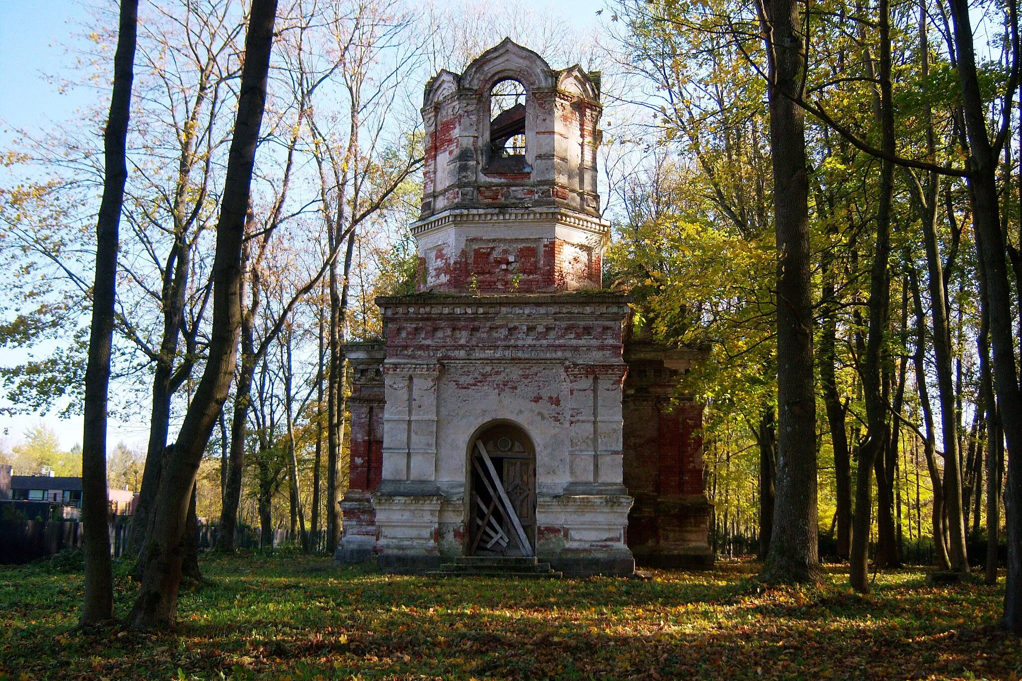 Photo showing: Orthodox Church by Freda Cemetery. Former Kaunas Fortress garrison сhurch, Lithuania.