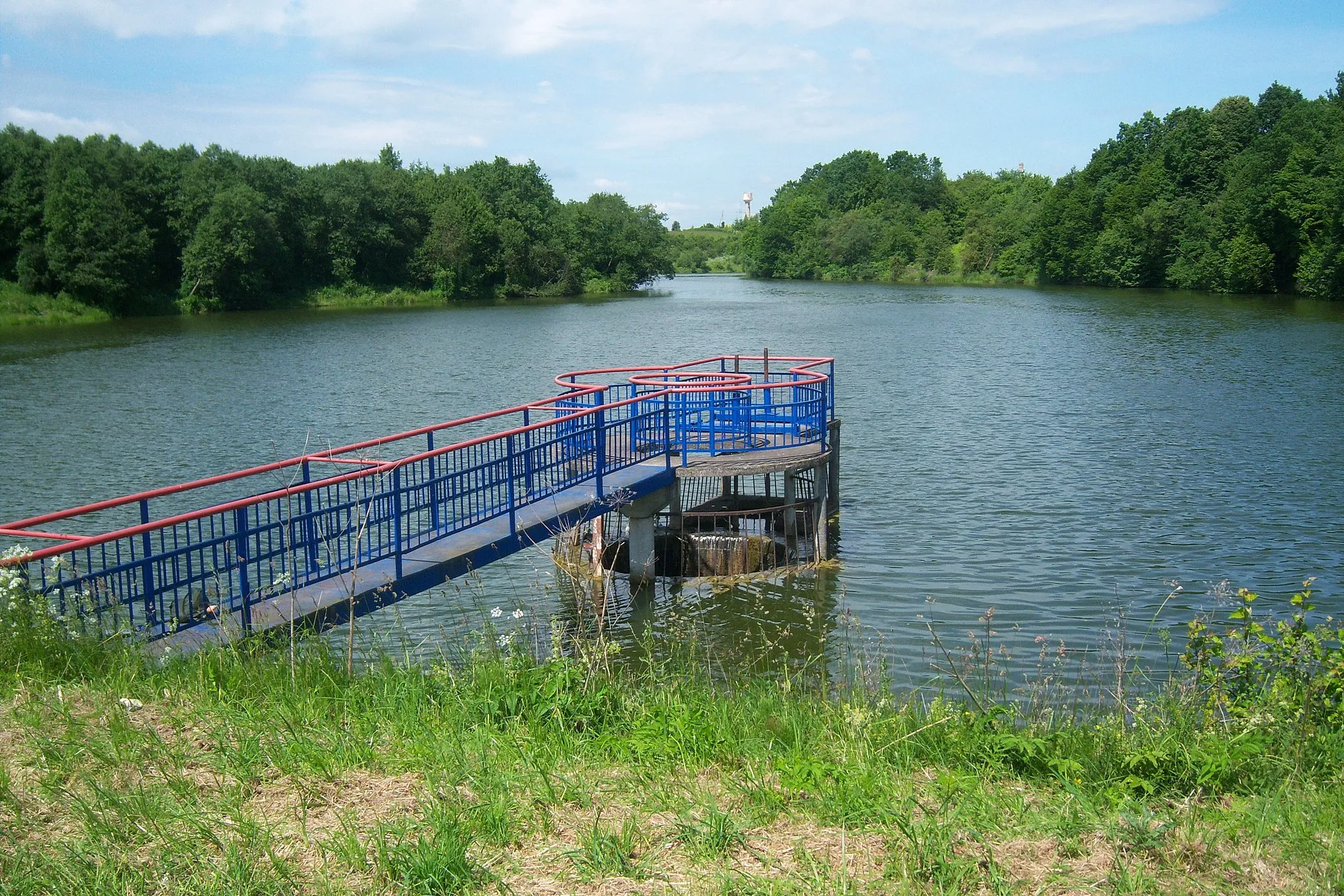 Photo showing: Pond in Garliava on Maišys stream, Kaunas district. Lithuania