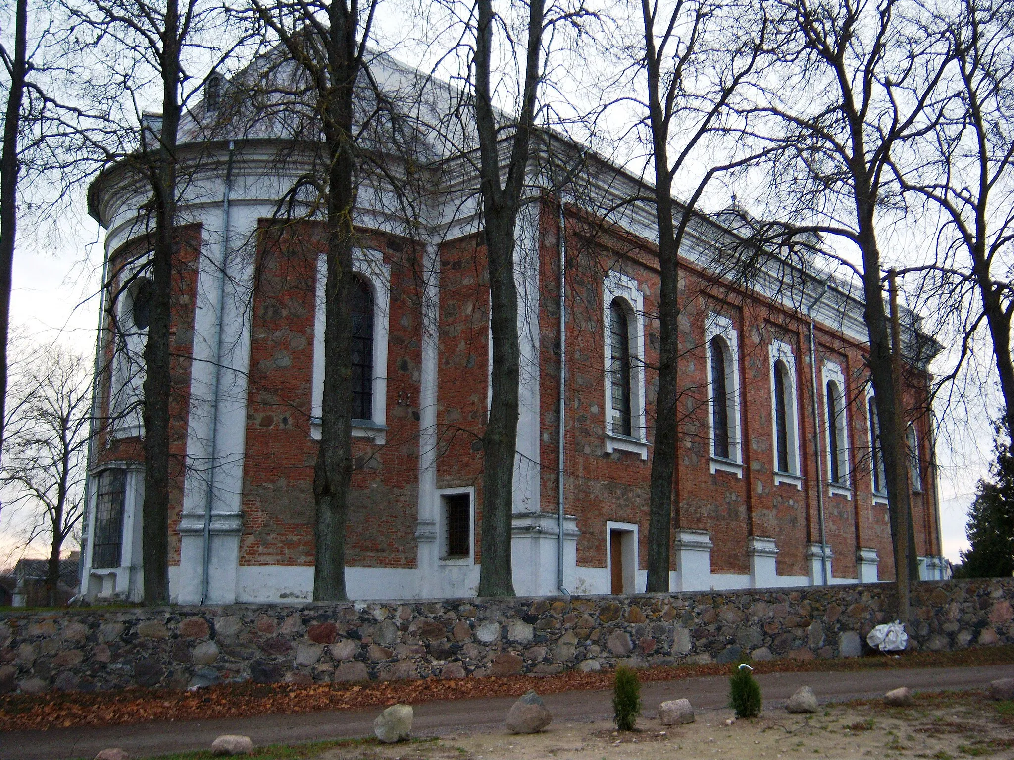 Photo showing: Roman Church in Pumpėnai, Pasvalys District, Lithuania